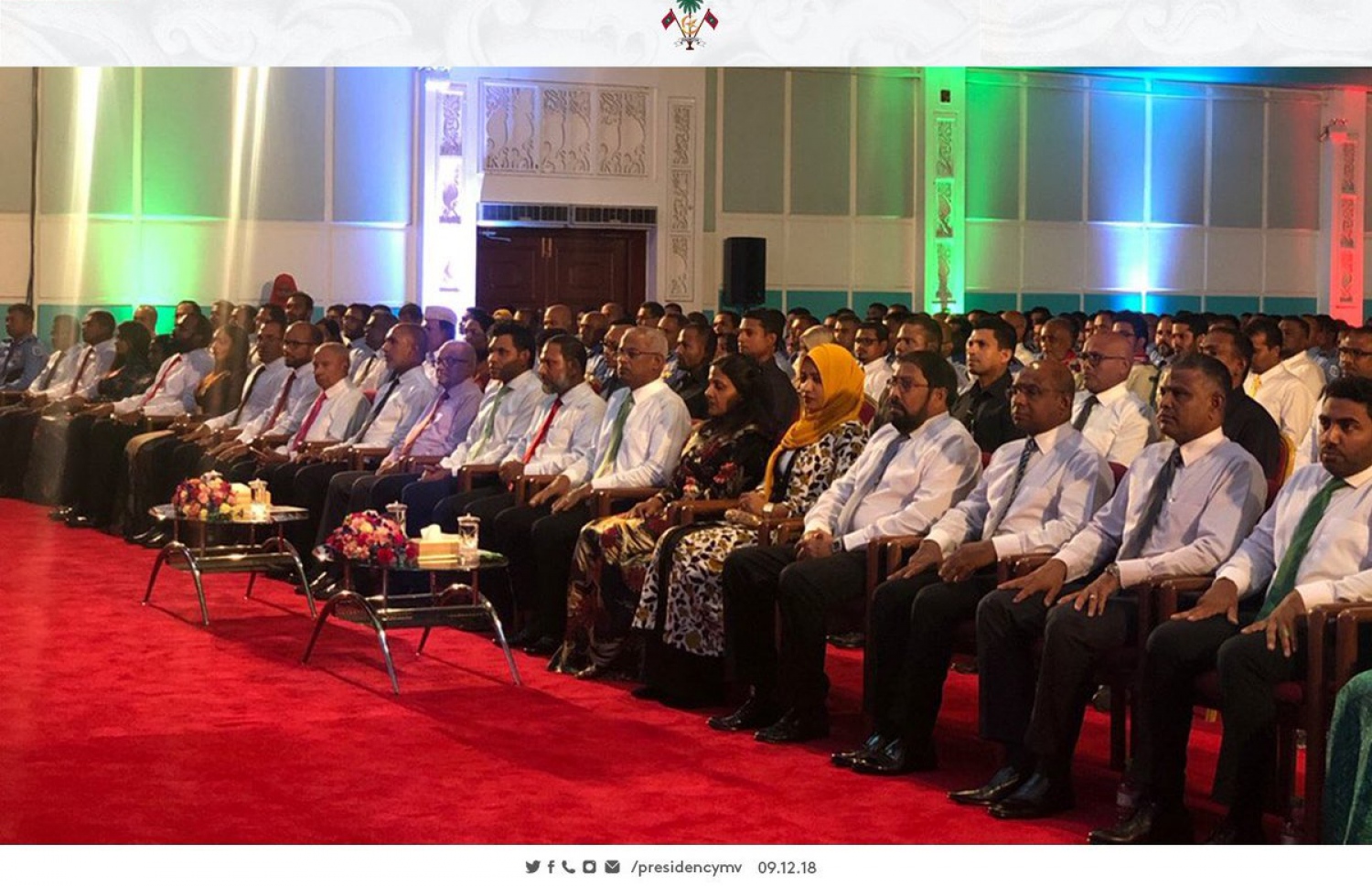 ރާއްޖެ އިސްލާމްވި ދުވަހުގެ މުނާސަބަތުގައި ދަރުބާރުގޭގައި މިރޭ ބޭއްވި ޖަލްސާ. --- ފޮޓޯ: ރައީސް އޮފީސް