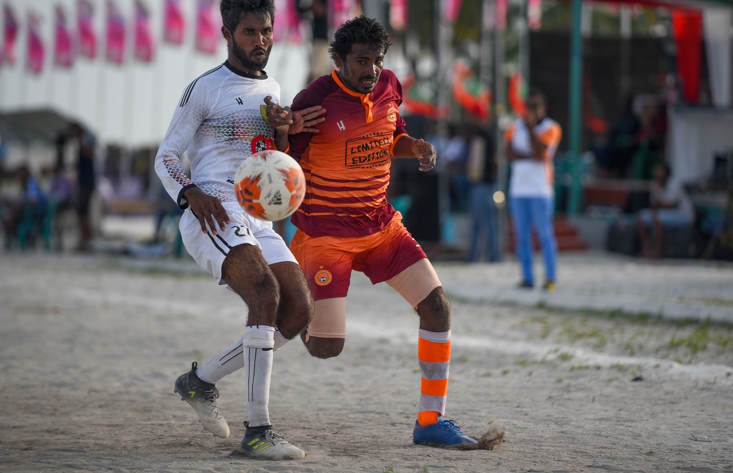 އިއްޔެ ހަވީރު ކުޅުނު ފައިނަލް މެޗުގެ ތެރެއިން. ---ފޮޓޯ: އަހުމަދު ނިޝާތު/މިހާރު