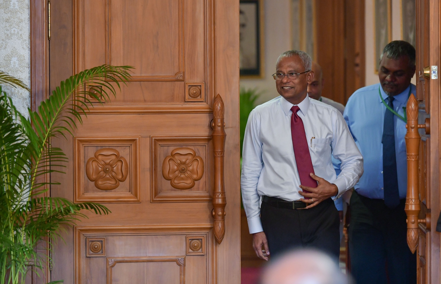 މާލެ: ޑިސެމްބަރު 19، 2018- ވެރިކަމާ ހަވާލުވެވަޑައިގެންނެވި ފަހުން، ރައީސް އިބްރާހިމް މުހައްމަދު ސޯލިހް މިއަދު ބޭއްވެވި ފުރަތަމަ ނިއުސް ކޮންފަރެންސަށް ވަޑައިގަންނަވަނީ.---ފޮޓޯ: ނިޝާން އަލީ/މިހާރު