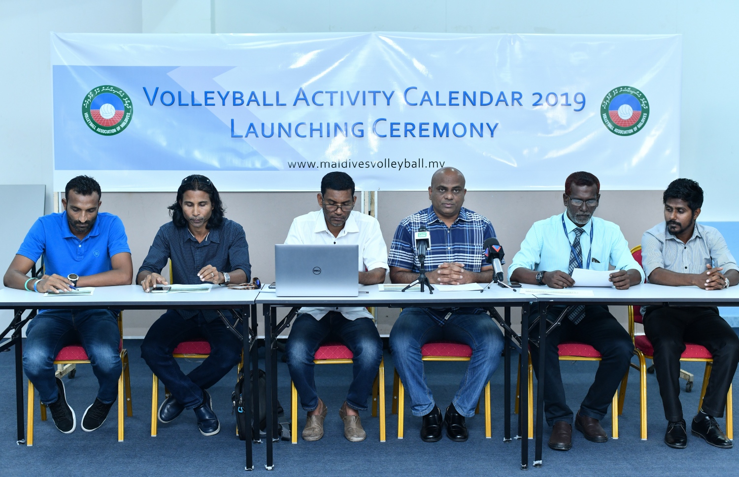 ވީއޭއެމުން އިއްޔެ ބޭއްވި ނޫސްވެރިންގެ ބައްދަލުވުމުގެ ތެރެއިން.-- ފޮޓޯ: ނިޝާން އަލީ/ މިހާރު