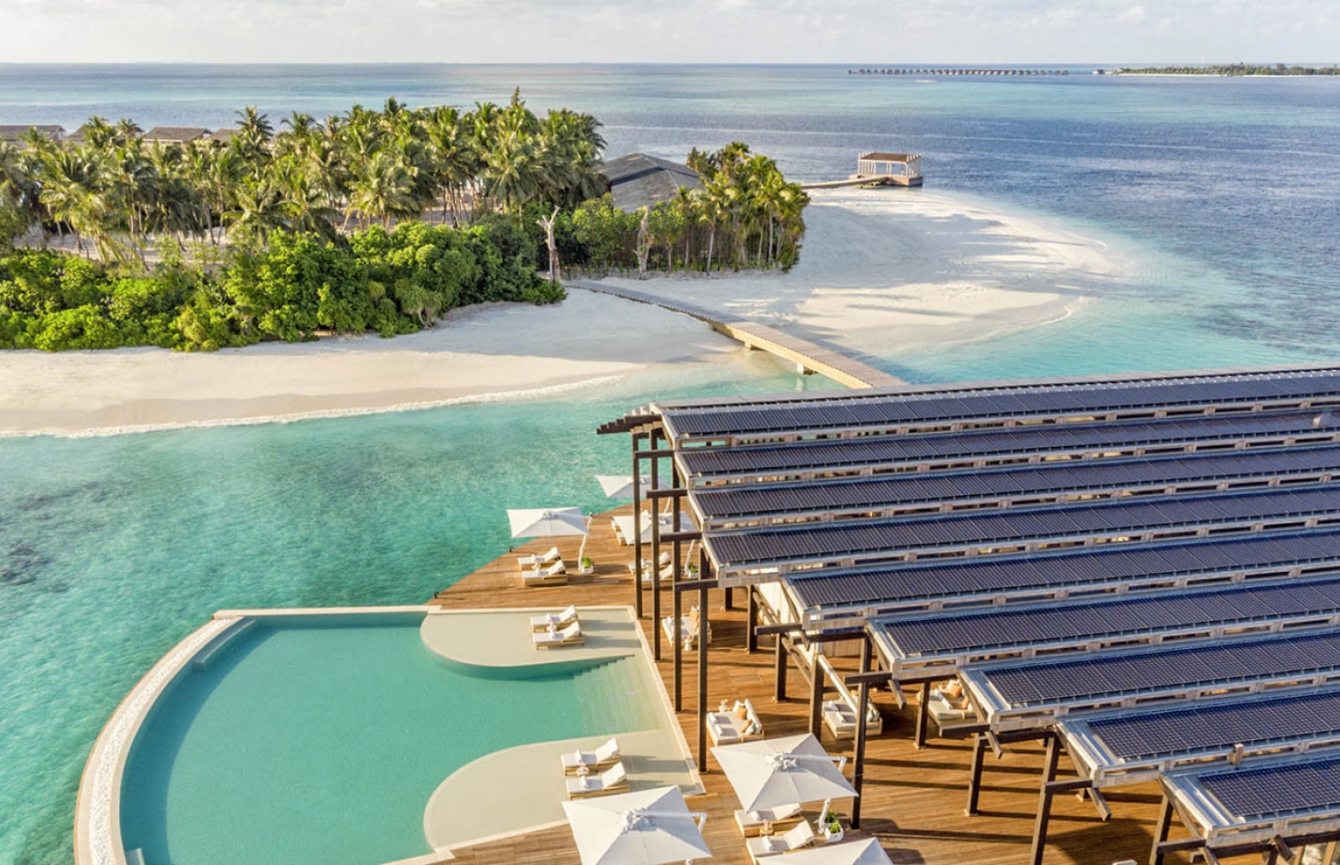 ޅ. އަތޮޅުގައި އޮންނަ ކުޑަދޫ ރިސޯޓް. ރާޖަޕަކްސާ ވަޑައިގެން ހުންނެވީ މި ރަށުގައި