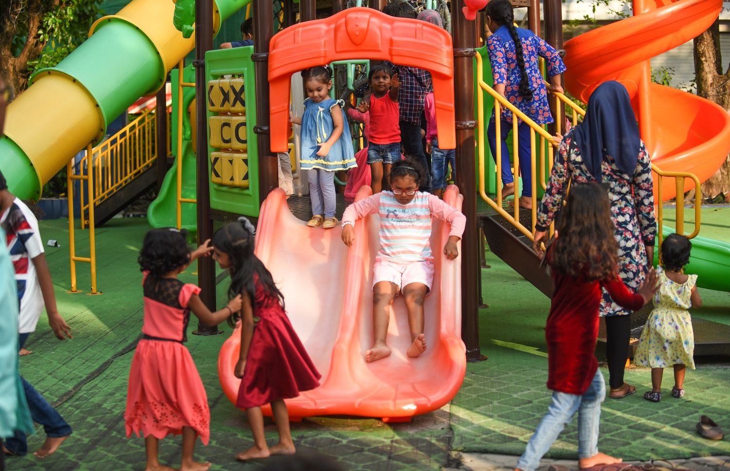 މާލެ: ޑިސެމްބަރު 28، 2018- ޒުވާނުންގެ ހުނަރާއި ވިޔަފާރީގެ ހަރަކާތްތައް އެކުލެވޭ "ހަފްތާ ރެސް" ފެށުމުގެ ތެރެއިން،----ފޮޓޯ: އަހުމަދު ނިޝާތު/މިހާރު