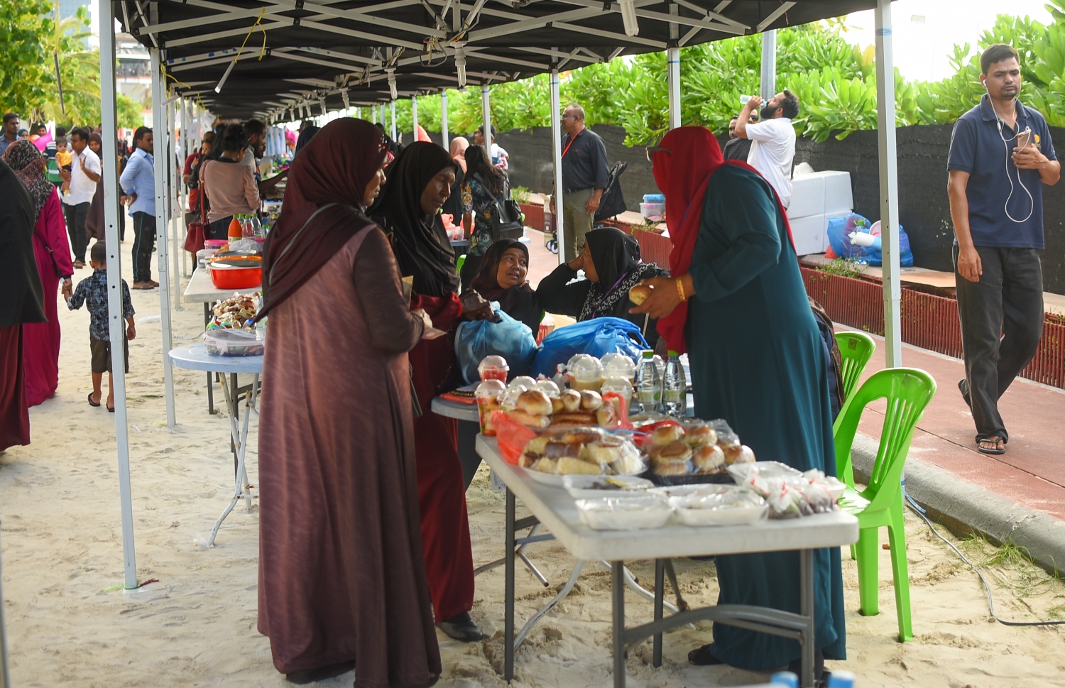 މާލެ: ޑިސެމްބަރު 28، 2018- ޒުވާނުންގެ ހުނަރާއި ވިޔަފާރީގެ ހަރަކާތްތައް އެކުލެވޭ "ހަފްތާ ރެސް" ފެށުމުގެ ތެރެއިން،----ފޮޓޯ: އަހުމަދު ނިޝާތު/މިހާރު