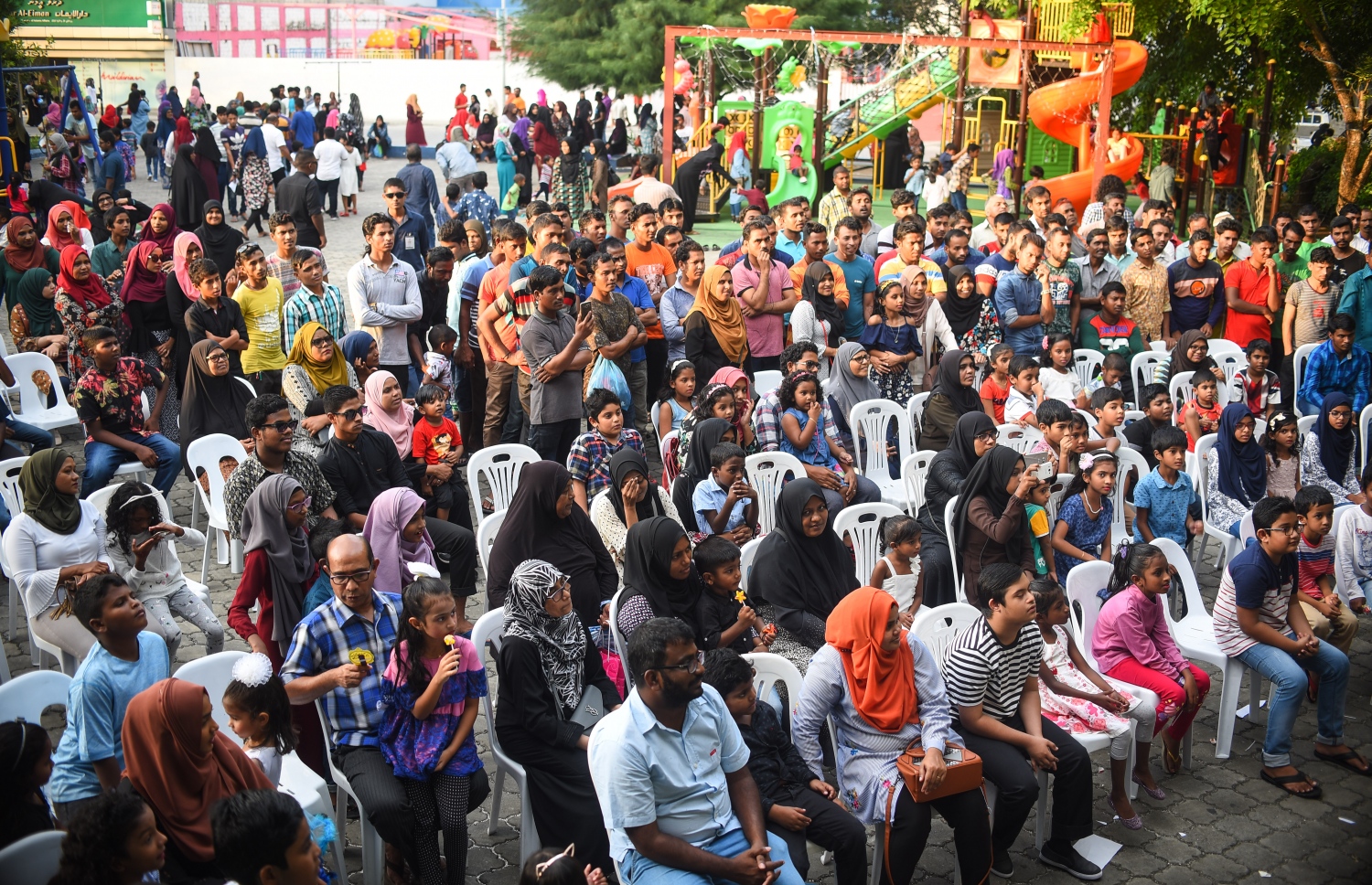 މާލެ: ޑިސެމްބަރު 28، 2018- ޒުވާނުންގެ ހުނަރާއި ވިޔަފާރީގެ ހަރަކާތްތައް އެކުލެވޭ "ހަފްތާ ރެސް" ފެށުމުގެ ތެރެއިން،----ފޮޓޯ: އަހުމަދު ނިޝާތު/މިހާރު