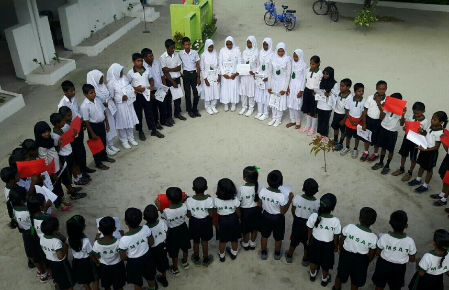 ތަކަންދޫ ސްކޫލު ދަރިވަރުން: ކުދިން މަދުވުމުގެ މައްސަލަ ބޮޑު -- ފޮޓޯ: އެޑިއުކޭޝަން