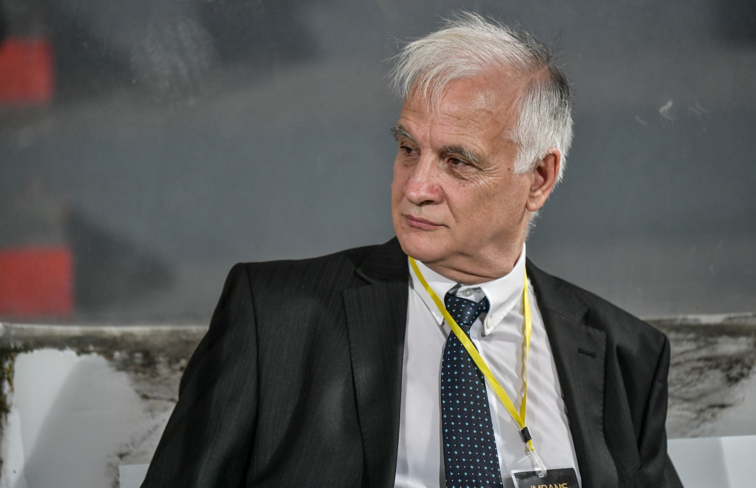 30 ޑިސެމްބަރު 2018: ރާއްޖޭގައި އުފެދުނު އެންމެ މޮޅު ގޯލްކީޕަރު އިމްރާން މުހައްމަދު (އިއްމަ) ގައުމީ ފުޓްބޯޅަ ޓީމަށް ކުޅުން ހުއްޓާލުން ފާހަގަކުރުމުގެ ގޮތުން ކުޅުނު ހާއްސަ ފުޓުބޯޅަ މެޗުގެ ތެރެއިން.---ފޮޓޯ: ނިޝާން އަލީ/މިހާރު