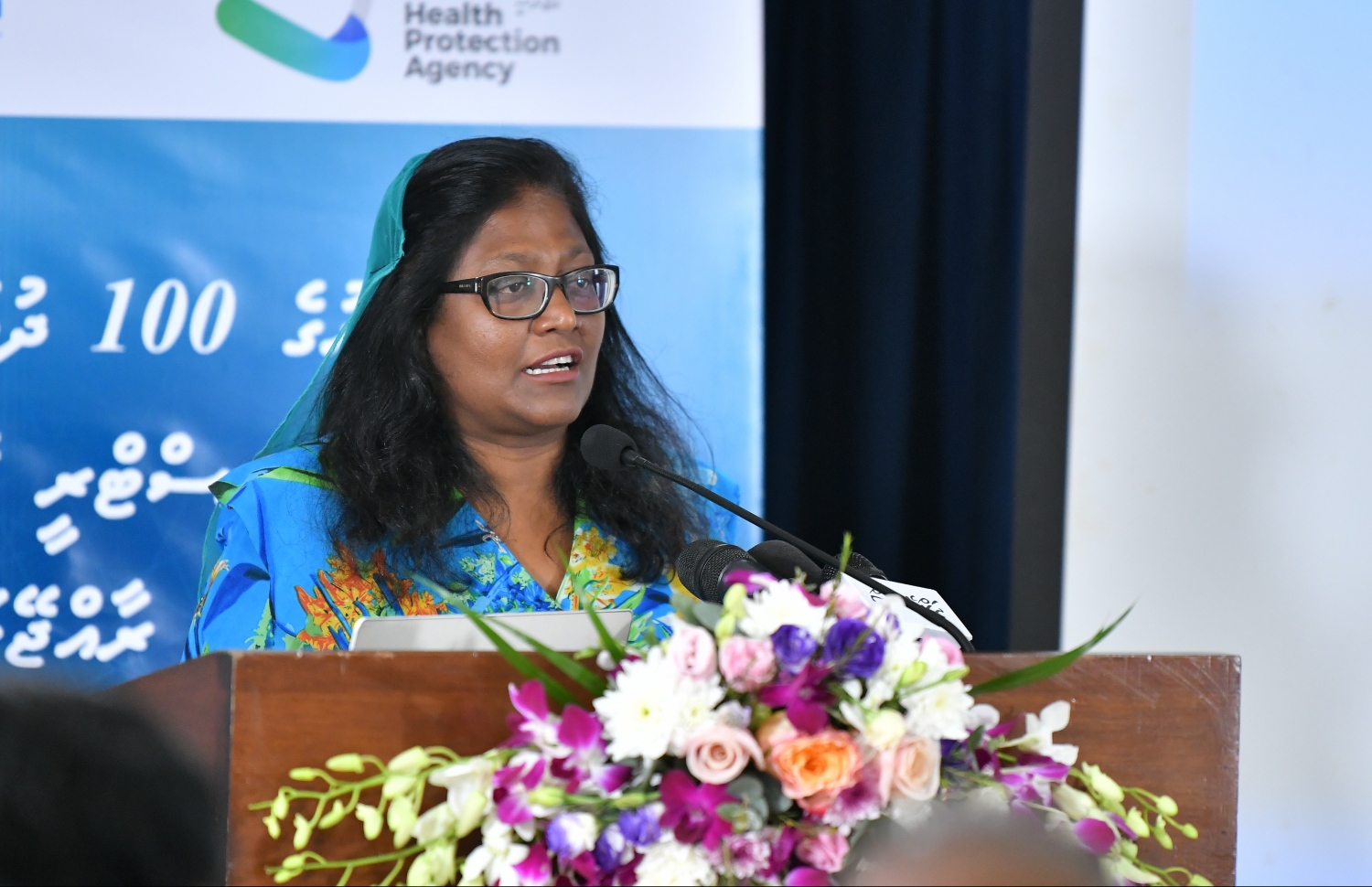 މާލެ: ޑިސެމްބަރު 31، 2018- ރާއްޖޭގައި ބަލި ފަތުރާ ޖަނަވާރާއި މަދިރި މަދުކުރުމުގެ ޕްރޮގްރާމް ފެށުމުގެ ރަސްމިއްޔާތުގައި މާލޭގެ މޭޔަރު ޝިފާ މުހައްމަދު ވާހަކަ ދައްކަވަނީ.---ފޮޓޯ: ހުސައިން ވަހީދު/މިހާރު