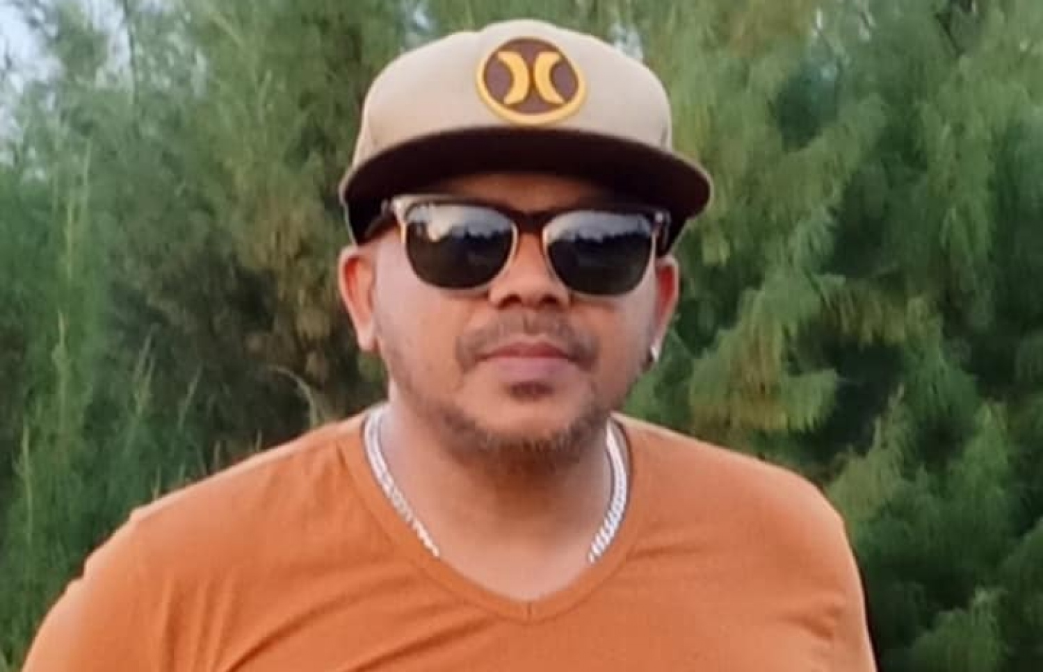 ރިޔާ: އޭނާއަކީ ޓޫރިޒަމް ދާއިރާގައި އުޅެމުން މިއުޒިކްގެ ތެރޭގައި އުޅޭ ފަންނާނެއް.