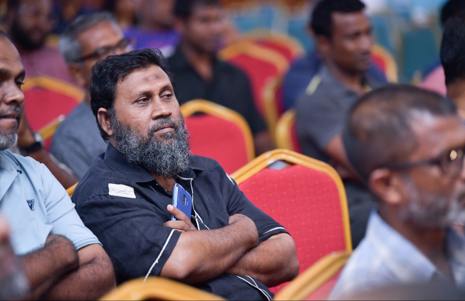 މާލެ: ޖެނުއަރީ 8، 2019- މާލެ-ހުޅުލެ އަދި ހުޅުމާލެ އަށް ޓެކްސީތަކުން ކުރާ ދަތުރުތަކަށް ނަގާ ފީ އާ ގުޅޭ ގޮތުން ޓެކްސީ ޑްރައިވަރުންނާއި އާންމުންގެ ޚިޔާލު ހޯދުމަށް ޓްރާންސްޕޯޓް މިނިސްޓްރީން ބޭއްވި ބައްދަލުވުމުގެ ތެރެއިން.---ފޮޓޯ: ހުސައިން ވަހީދު/މިހާރު