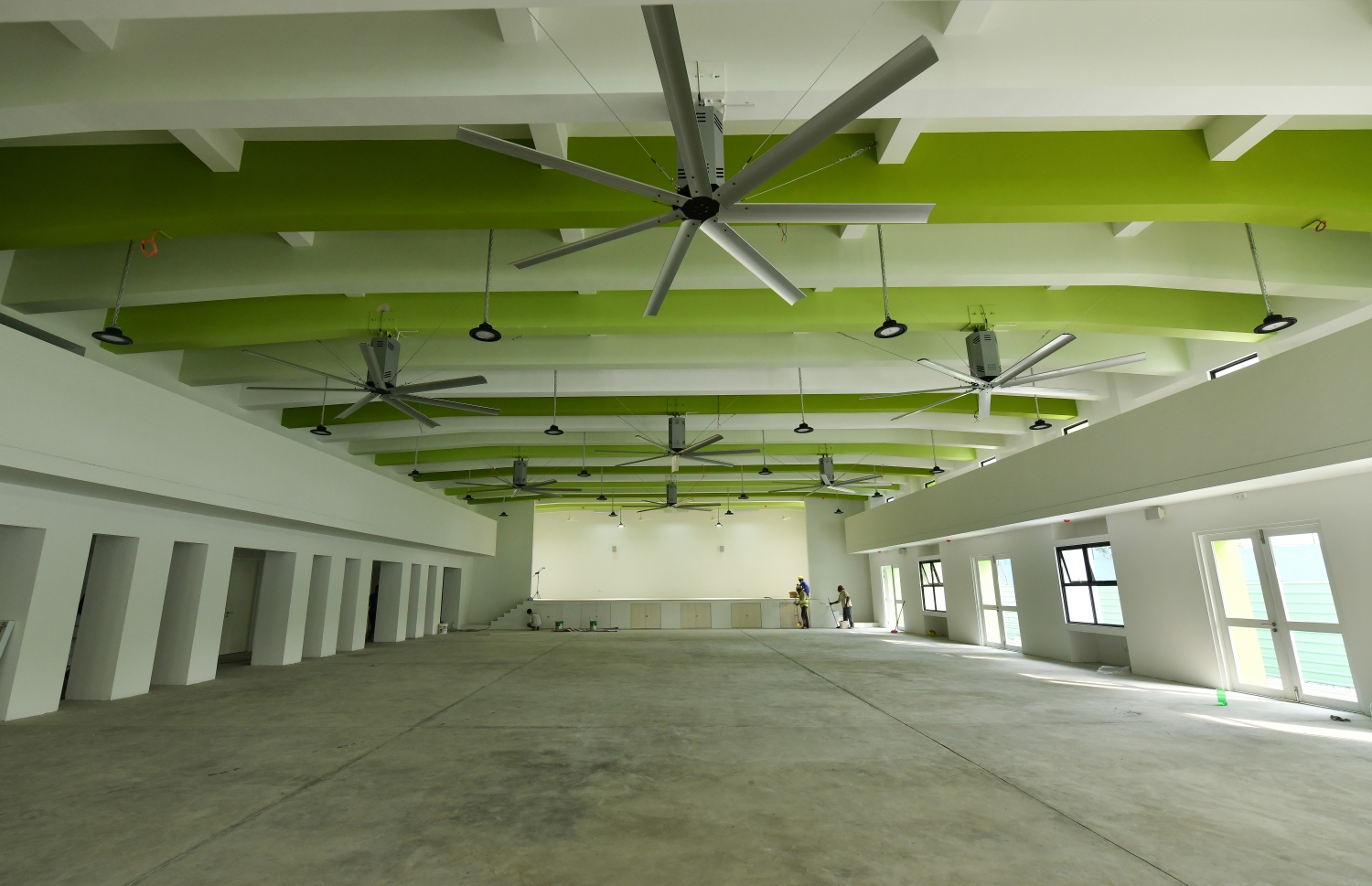 ގާތްގަނޑަކަށް 800 ކުދިންގެ ޖާގަ އޮތް ސްކޫލު ހޯލް -- ފޮޓޯ: ނިޝާތު އަލީ/މިހާރު