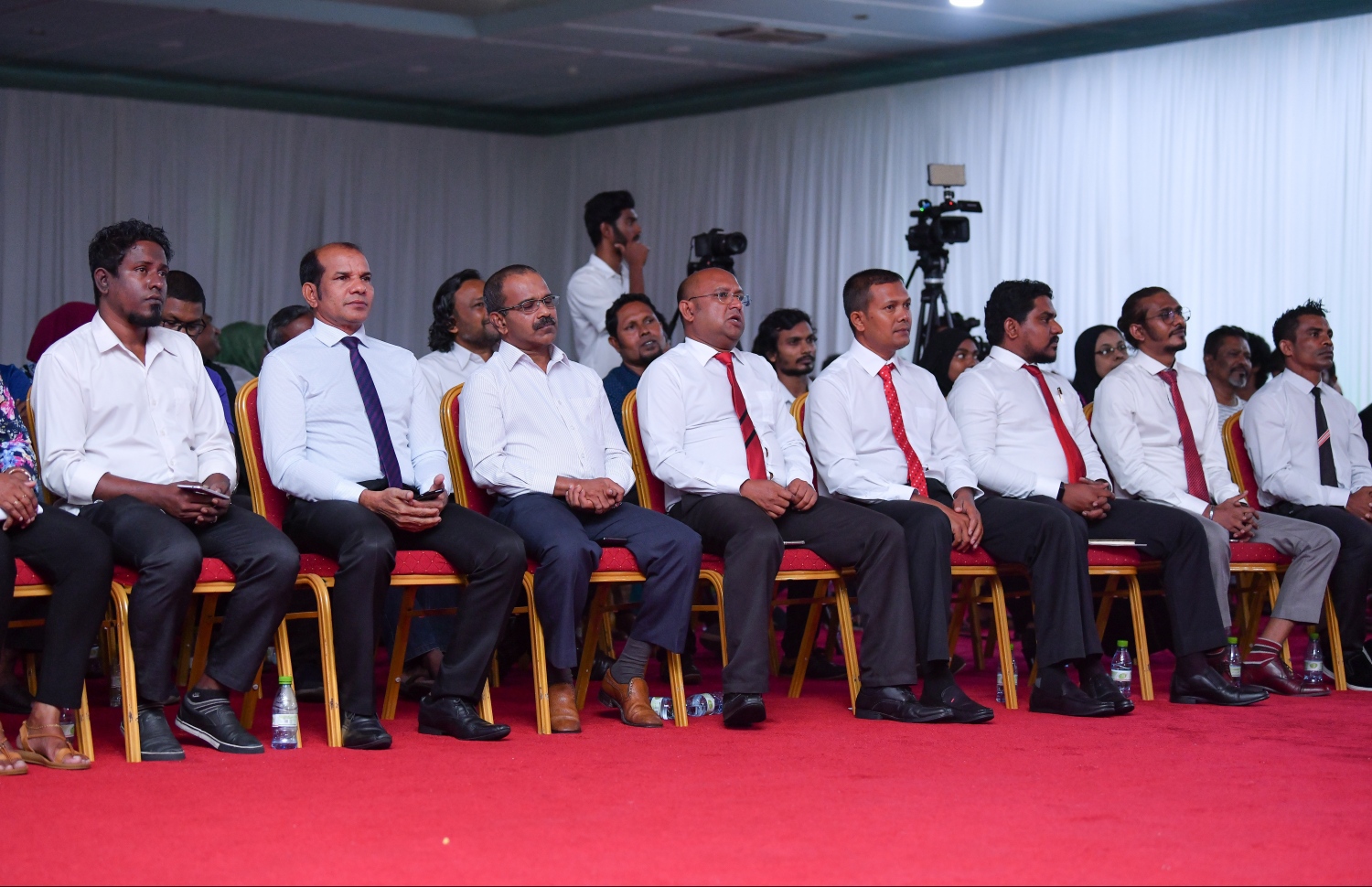 މޯލްޑިވްސް ލޭބާ ޕާޓީ އުފެއްދުމުގެ ޖަލްސާގެ ތެރެއިން.---ފޮޓޯ: މިހާރު