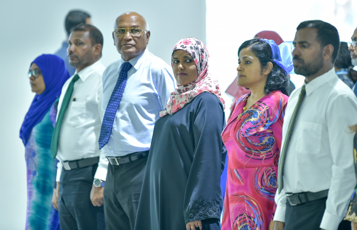 ހުޅުމާލެ: ޖެނުއަރީ 13، 2019- ރާއްޖޭގައި މިހާތަނަށް އިމާރާތްކުރި އެންމެ ބޮޑު ސްކޫލް، ހުޅުމާލޭގެ ހުރަވީ ސްކޫލް ރަސްމީކޮށް ހުޅުވުމުގެ ރަސްމިއްޔާތުގައި ބައިވެރިވެވަޑައިގެންނެވި ސަރުކާރުގެ ބައެއް އިސް ބޭފުޅުން.--- ފޮޓޯ: އަހުމަދު ނިޝާތު/މިހާރު