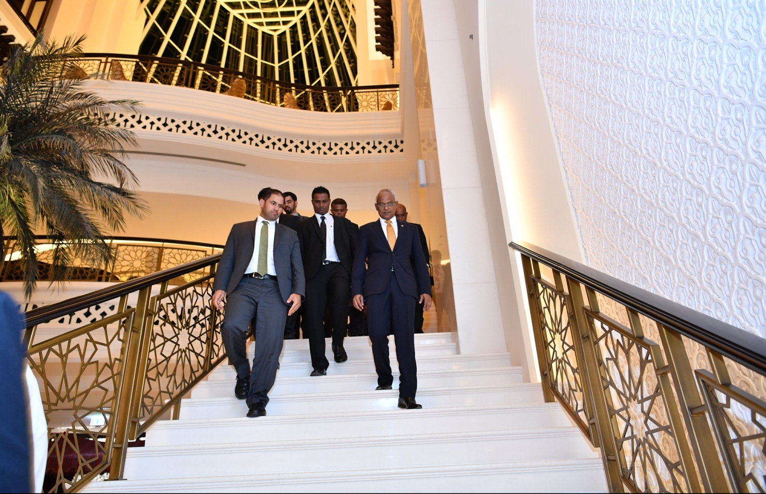 ޔޫއޭއީ: ޖެނުއަރީ 14، 2019- ރައީސް އިބްރާހިމް މުހައްމަދު ސޯލިހް، ޔުނައިޓެޑް އަރަބް އެމިރޭޓްސް (ޔޫއޭއީ) އަށް ކުރައްވަމުން ގެންދަވާ ރަސްމީ ދަތުރުފުޅުގައި އެގައުމުގައި ދިރިއުޅޭ ދިވެހިންނާ ބައްދަލުކުރެއްވުމަށް ވަޑައިގަންނަވަނީ.---ފޮޓޯ: ރައީސް އޮފީސް