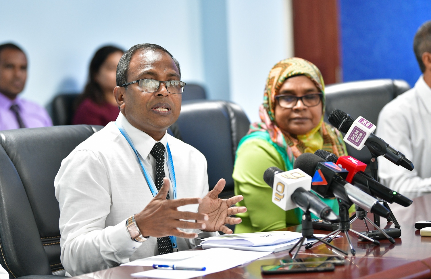 އެޑިއުކޭޝަން މިނިސްޓްރީން މީގެ ކުރިން ބޭއްވި ނިއުސް ކޮންފަރެންސްގައި، އެޑިއުކޭޝަންގެ ސްޓޭޓް މިނިސްޓަރު ޑރ. އަބްދުﷲ ރަޝީދު ވާހަކަދައްކަވަނީ.-- ފޮޓޯ: ހުސެއިން ވަހީދު/ މިހާރު