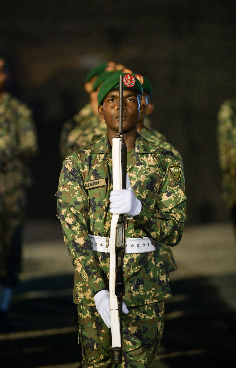 މާލެ: ޖެނުއަރީ 22، 2019- ސިފައިންގެ 64 ވަނަ އަސާސީ ތަމްރީނު ބެޗު ހުވާކުރުމާއި ބަޑި ހަވާލުކުރުމުގެ ރަސްމިއްޔާތުގެ ތެރެއިން.---ފޮޓޯ: ހުސައިން ވަހީދު/މިހާރު