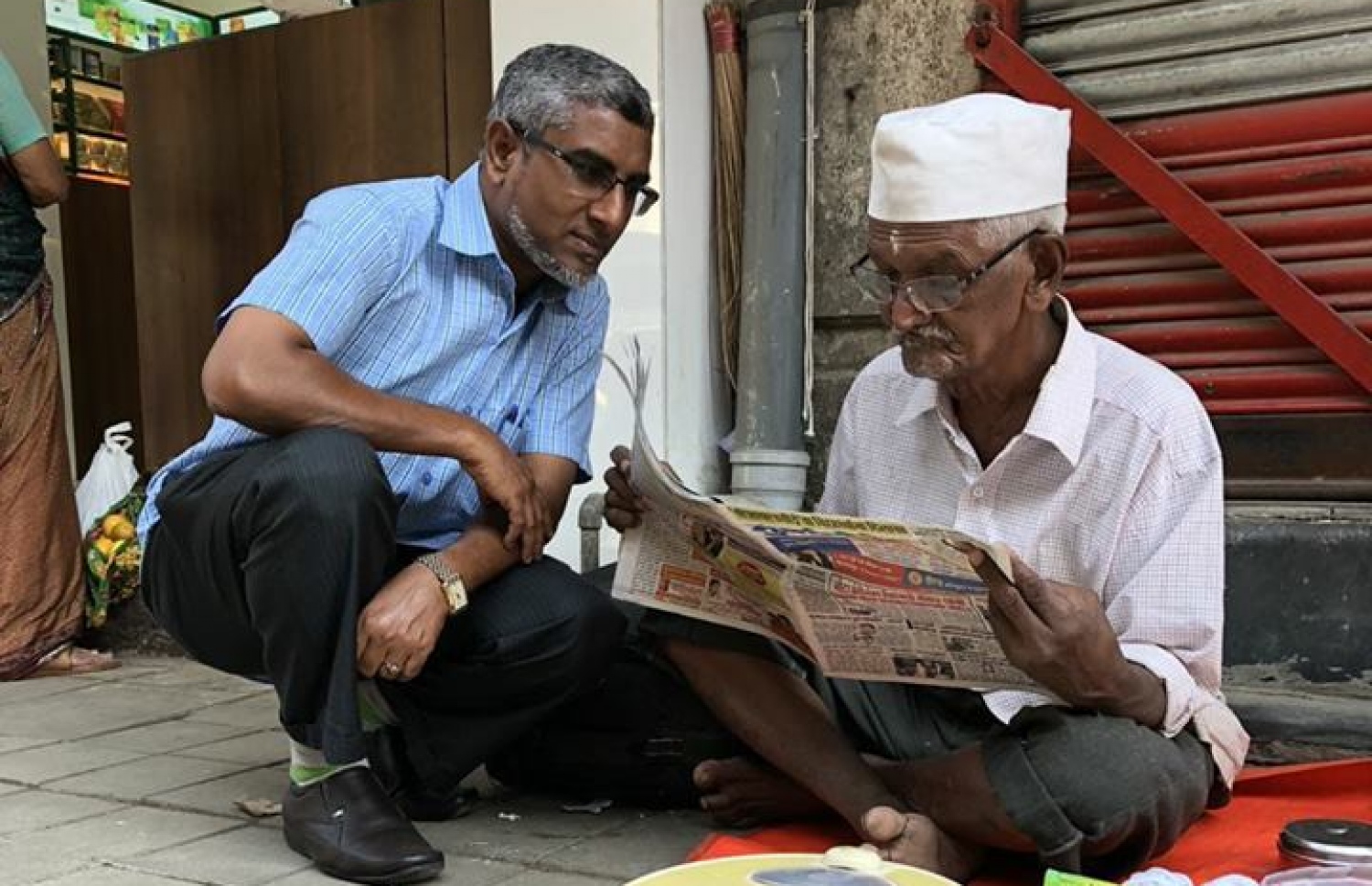 އިންޑިއާއަށް ކުރެއްވި ދަތުރެއްގައި ޝާކިރު އެގައުމުގެ މީހަކާ އެކު ނޫސް ކިއުއްވަނީ