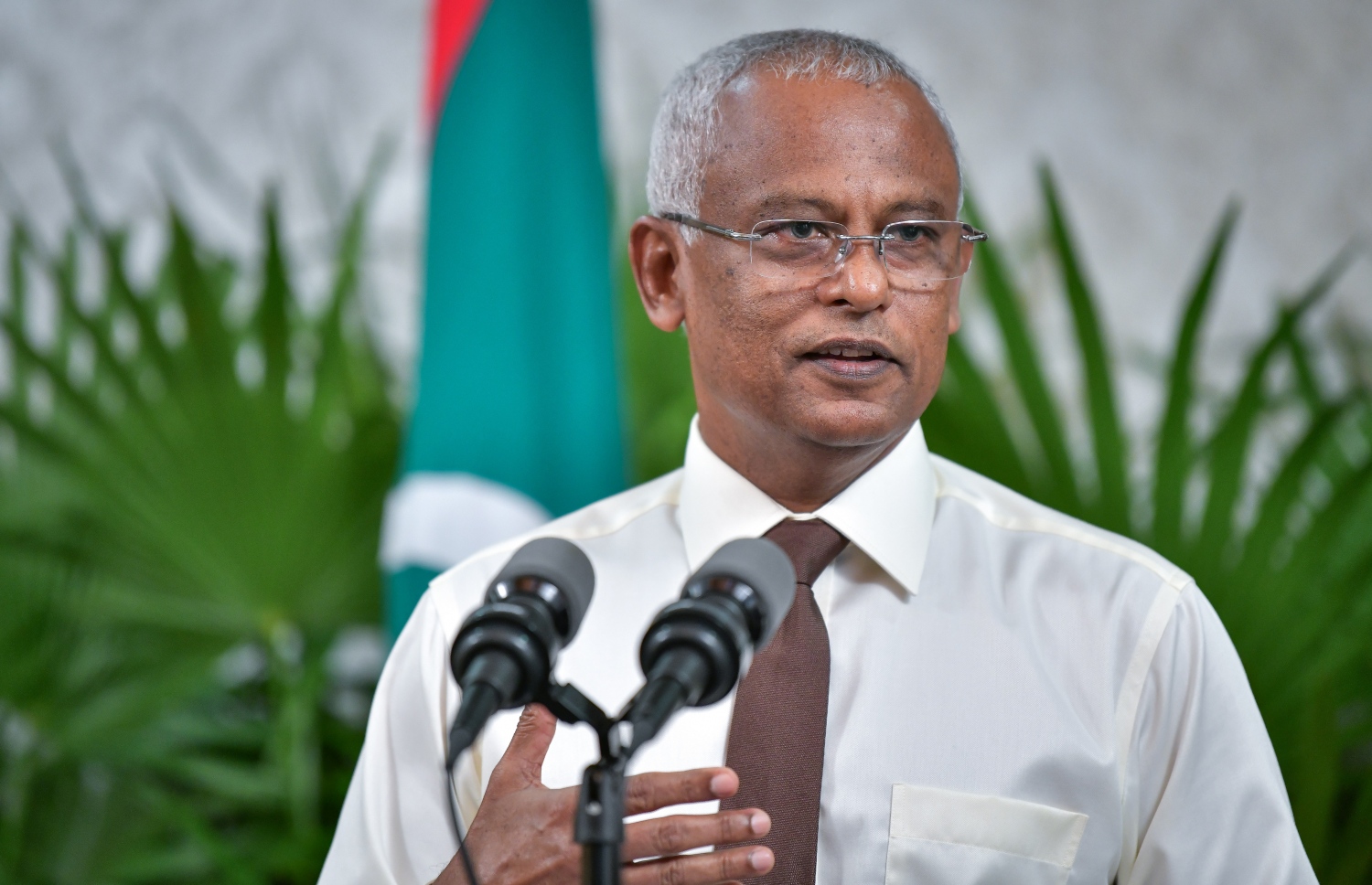 ރައީސް: ކޯލިޝަން ސަރުކާރަށް ގާނޫނީ ހައިސިއްޔަތު ހޯދައި ދޭން ގާނޫނުއަސާސީ އަށް އިސްލާހު ގެންނަން ޖެހޭ ކަމަށް ވިދާޅުވި. --ފޮޓޯ: ނިޝާން އަލީ/މިހާރު