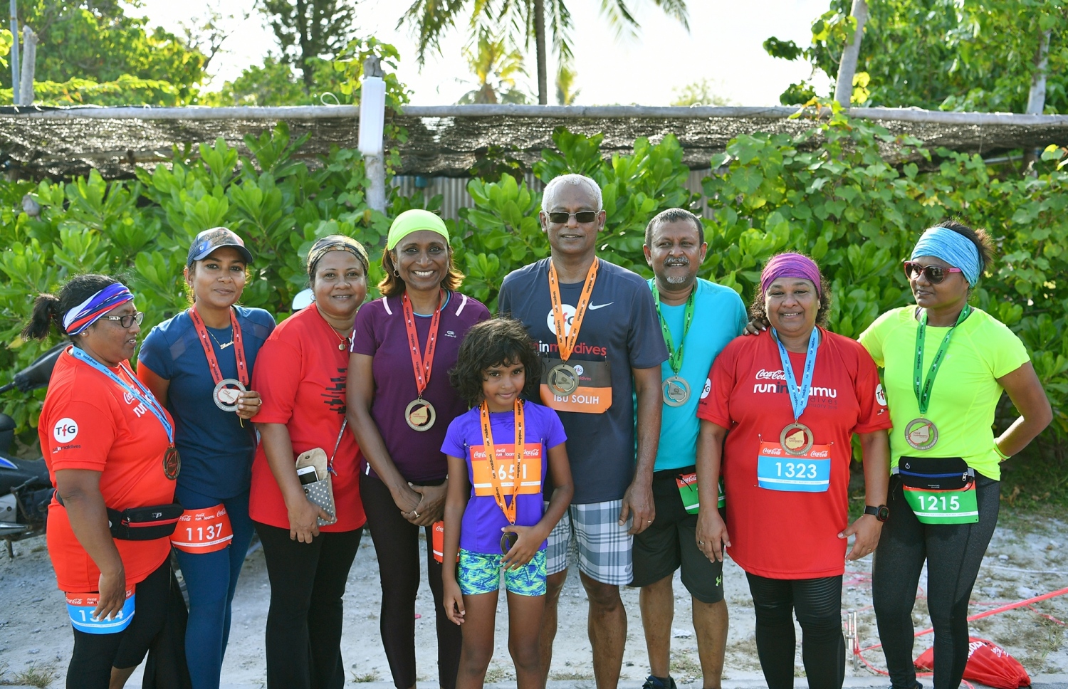 ރައީސް އިބްރާހިމް މުހައްމަދު ސޯލިހް، މިއަދު އާންމުންނާއެކު ފޮޓޯއެއް ނަންގަވަނީ. --- ފޮޓޯ: ރައީސް އޮފީސް