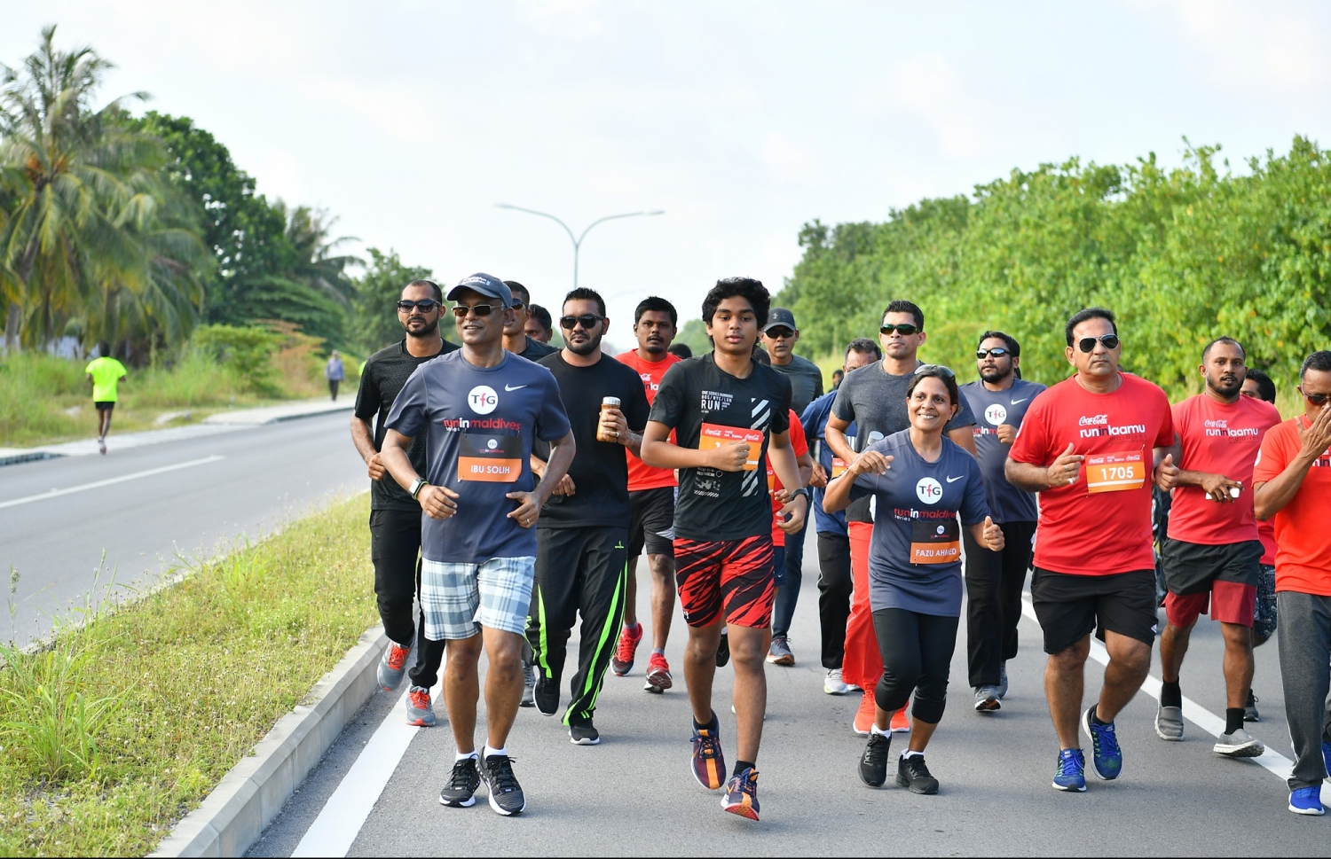 ލ.ގަން: ޖެނުއަރީ 26، 2019- ޓޯޓަލް ފިޓްނަސް ގްރޫޕް (ޓީއެފްޖީ) އިން ލ. އަތޮޅުގައި ބާއްވާ "ކޮކާ ކޯލާ ރަން އިން ލާމު"ގެ ފަސް ކިލޯމީޓަރު ދުވުމުގެ ހަރަކާތުގައި ރައީސް އިބްރާހިމް މުހައްމަދު ސޯލިހު ދުވެވަޑައިގަންނަވަނީ.---ފޮޓޯ: ރައީސް އޮފީސް