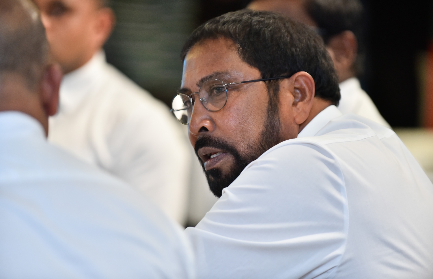 މާލެ: ޖެނުއަރީ 22، 2019- އިލެެކްޝަންސް ކޮމިޝަނުގެ އާ ލޯގޯ އާއި ކުލަ އިފްތިތާހު ކުރުމަށް ހޮޓެލް ޖެންގައި ބޭއްވި ރަސްމިއްޔާތުގައި ރައްޔިރުންގެ މަޖިލީހުގެ ރައީސް ގާސިމް އިބްރާހިމް ބައިވެރިވެ ވަޑައިގަންނަވަނީ.---ފޮޓޯ: އަހުމަދު ނިޝާތު/މިހާރު