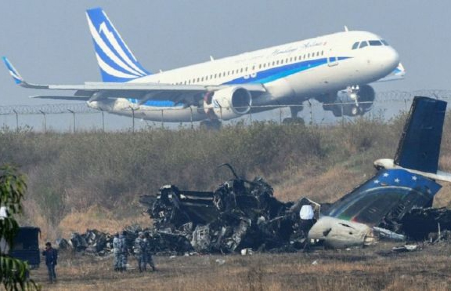 ބޯޓު ވެއްޓުމާ އެކު ވަނީ އަލިފާން ރޯވެފައި. --ފޮޓޯ: ގެޓީ އިމޭޖަސް