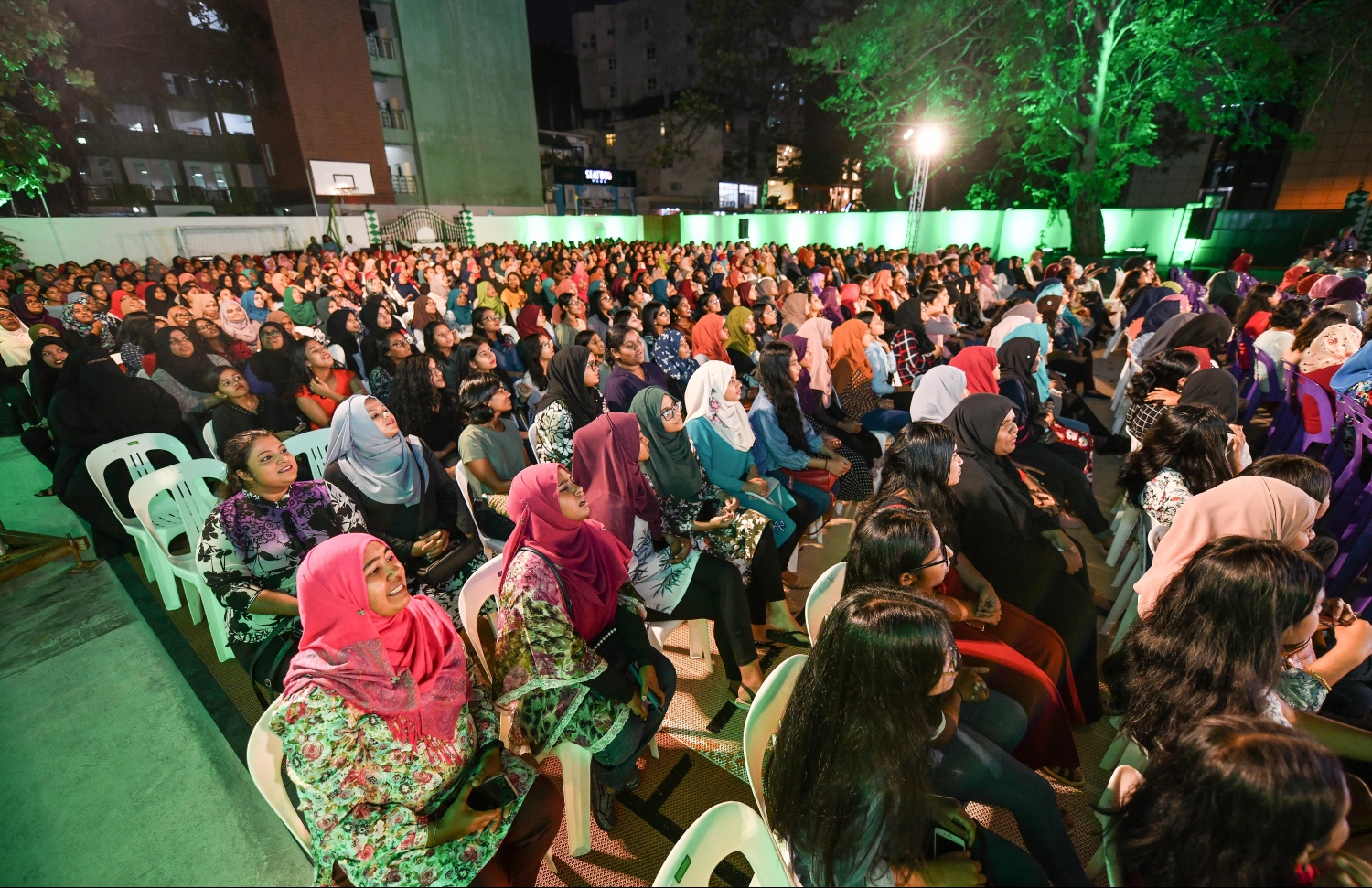 މާލެ: ޖެނުއަރީ 30، 2019- ރާއްޖޭގައި ތިން ވަނަ އަށް އެންމެ ދުވަސްވީ ސްކޫލު ކަމަށްވާ އަމީނިއްޔާ ސްކޫލަށް 75 އަހަރު ފުރުން ފާހަގަކުރުމުގެ ގޮތުން ބޭއްވި ހާއްސަ ހަފްލާގެ ތެރެއިން.---ފޮޓޯ: ހުސައިން ވަހީދު/މިހާރު