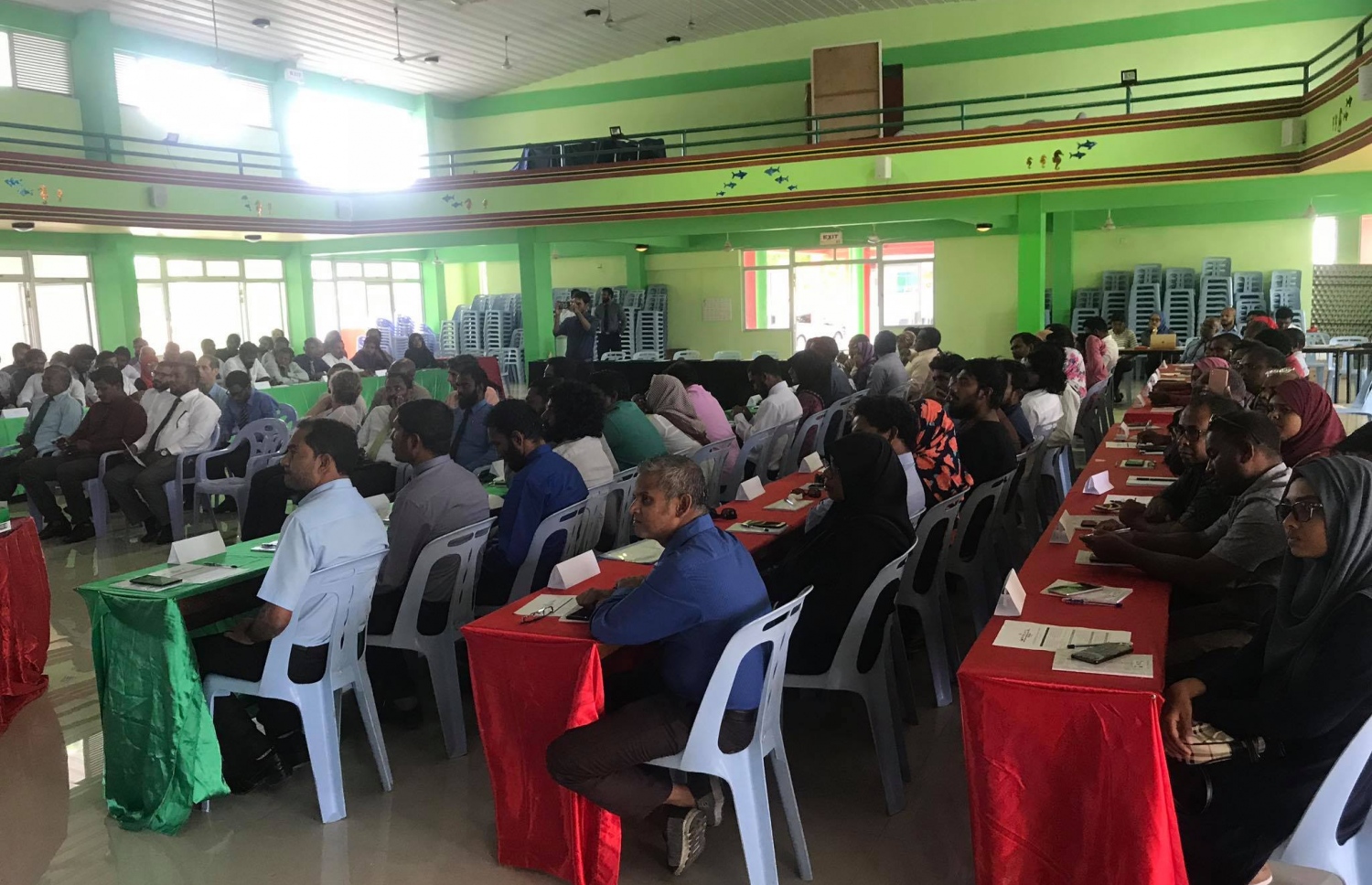 ލ. ގަމުގައި އިއްޔެ ބޭއްވި ވޯކްޝޮޕުގައި ބައިވެރިވި ބައެއް މީހުން -- ފޮޓޯ: އެންވަޔަރަމެންޓު މިނިސްޓްރީ