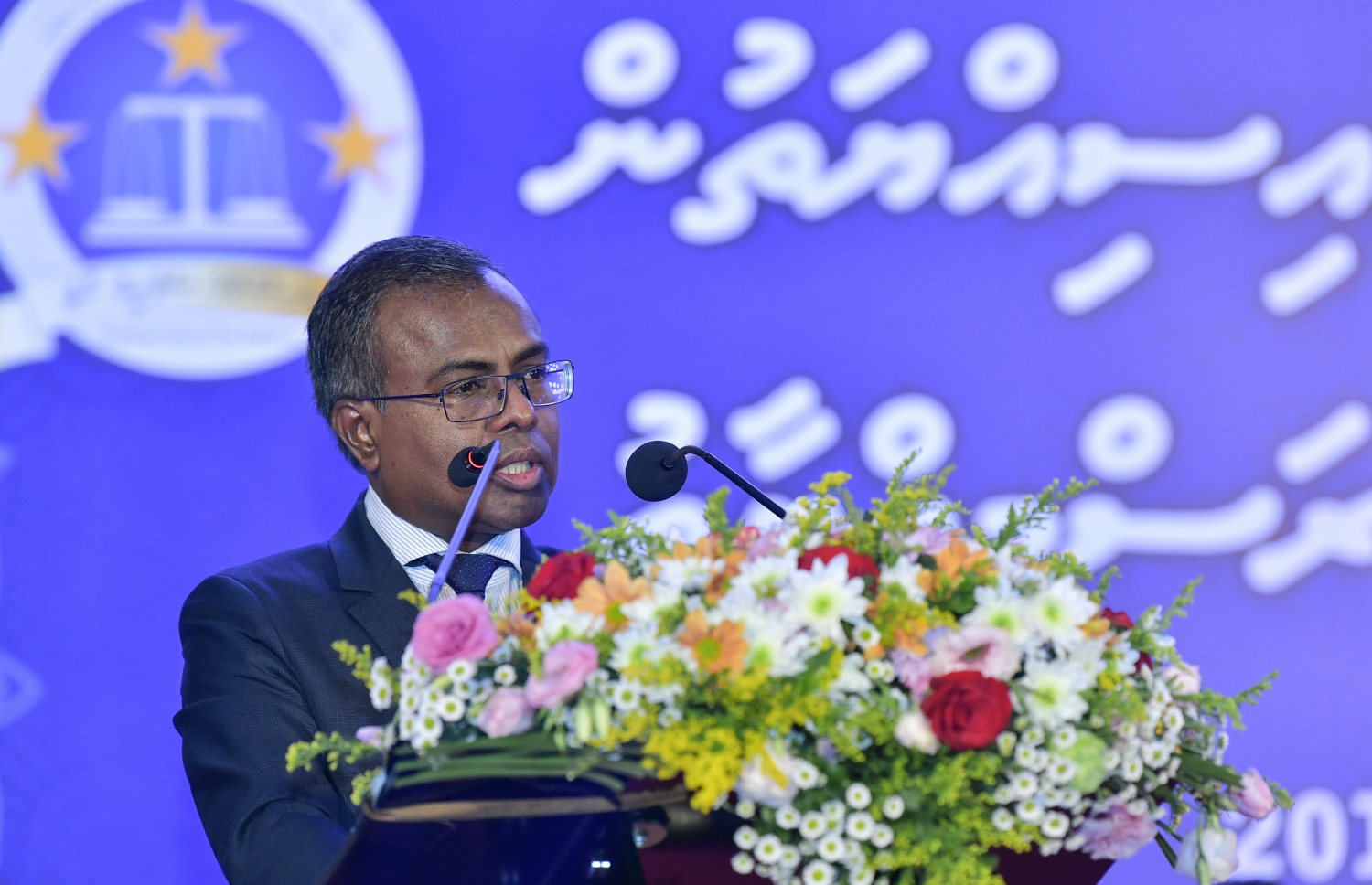 މާލެ: ޖެނުއަރީ 31، 2019- ގާނޫނީ ވަކީލުންތަކެއް ހުވާކުރުމަށް ބޭއްވި ރަސްމިއްޔާތުގައި އުއްތަމަ ފަނޑިޔާރު ޑރ. އަހުމަދު އަބްދުﷲ ދީދީ ވާހަކަ ދައްކަވަނީ.---ފޮޓޯ: ނިޝާން އަލީ/މިހާރު