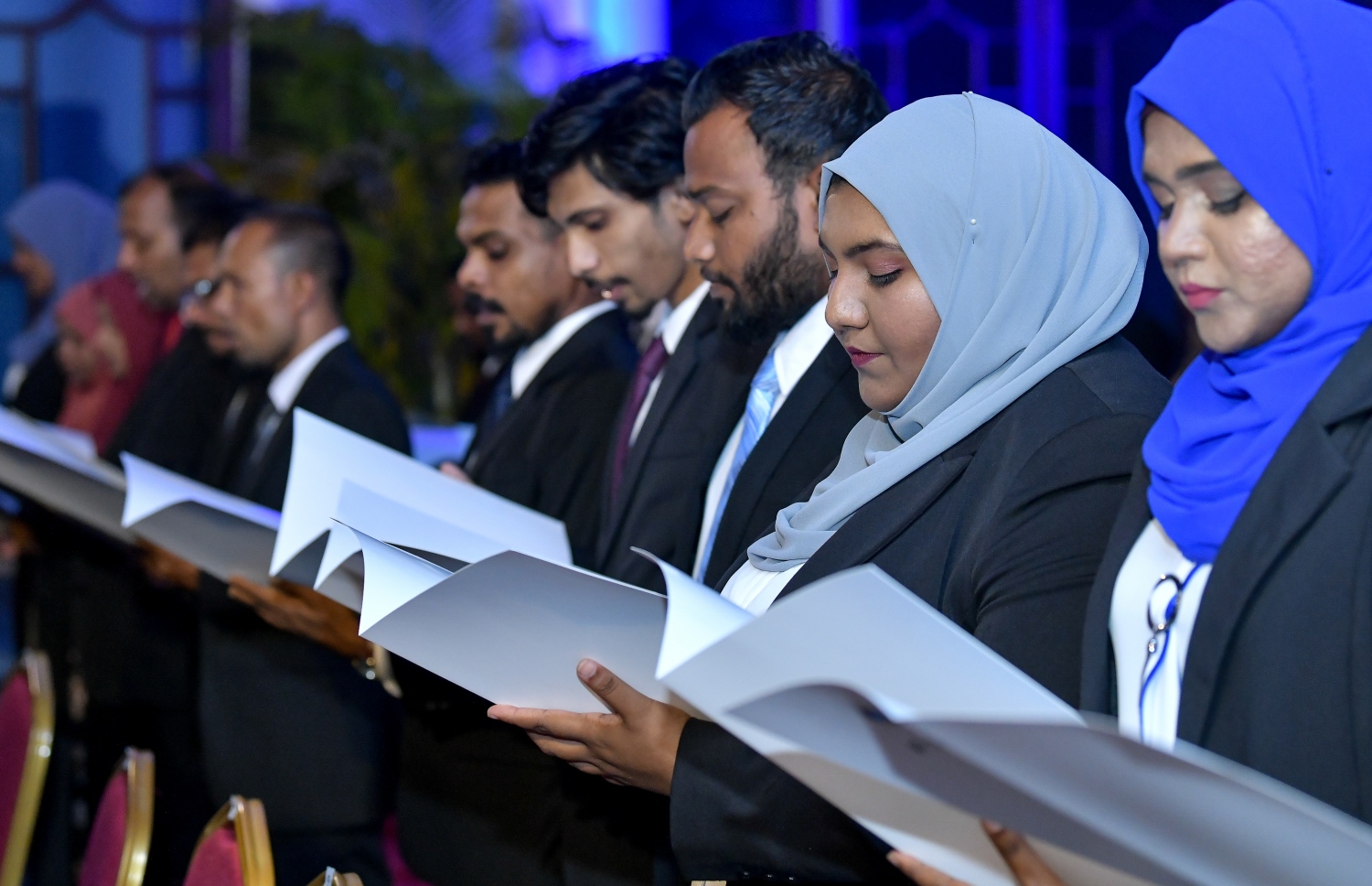 ގާނޫނީ ވަކީލުން ހުވާކުރުން