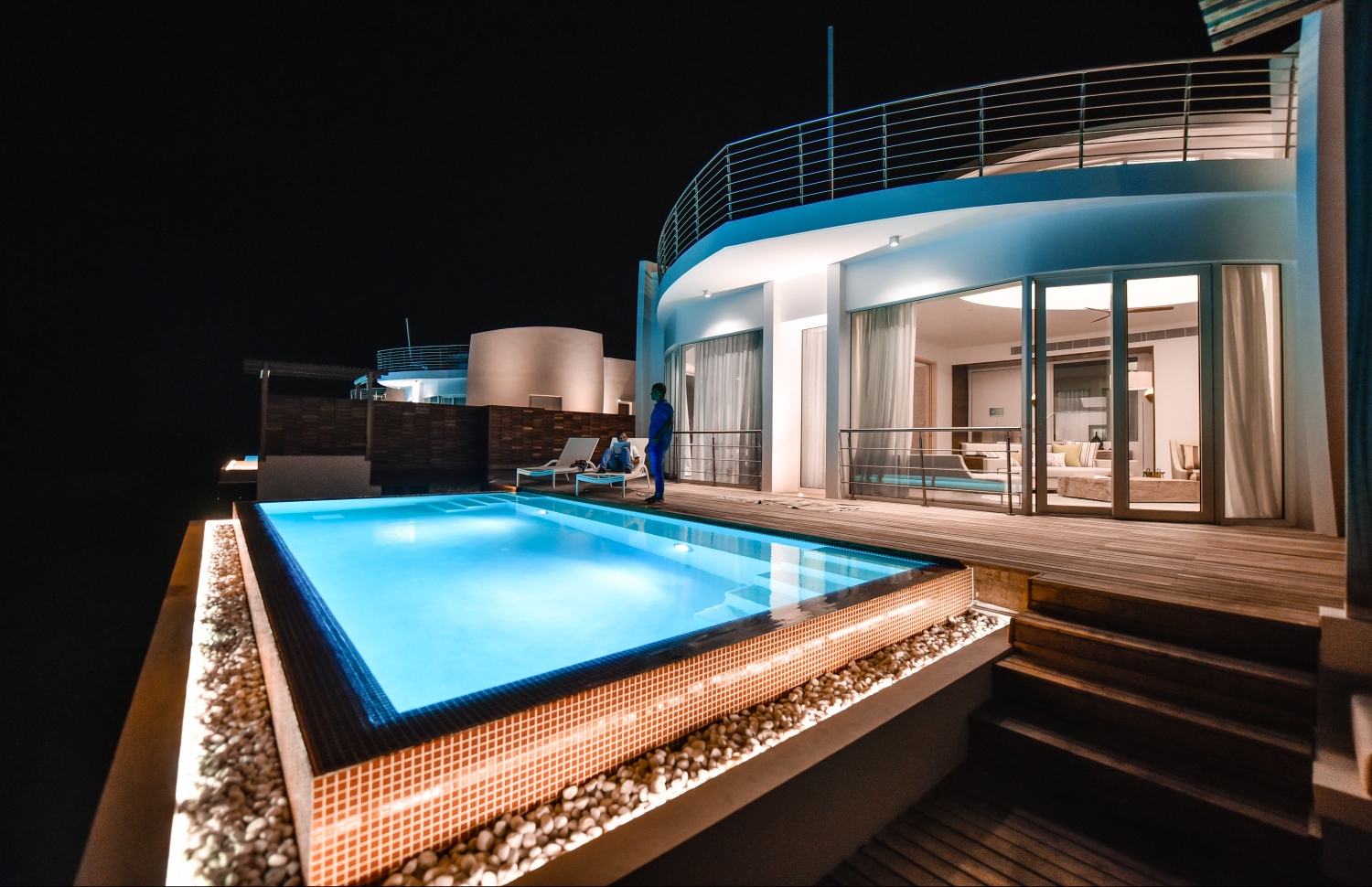 ލަކްސް ރިސޯޓު: އުފާވެރި ޗުއްޓީއަކަށް ހުރިހާ ކަމެއް ފުރިހަމަ ---ފޮޓޯ:ހުސައިން ވަހީދު:މިހާރު