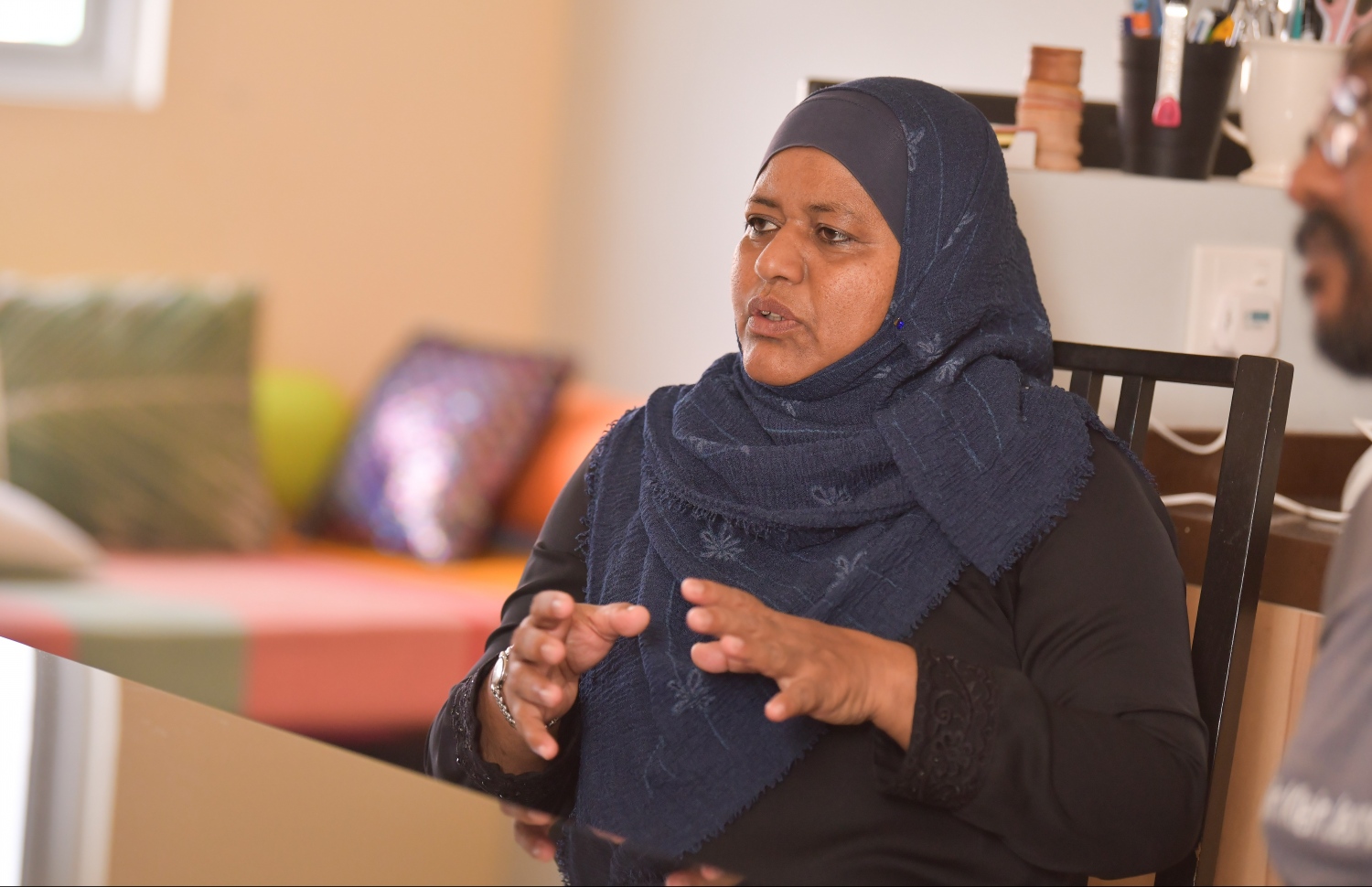 ޕްލާސްޓިކް ނައްތާލަން ކުރާ މަސައްކަތް ހާމިދާ ކިޔައިދެނީ -- ފޮޓޯ: ހުސައިން ވަހީދު/މިހާރު