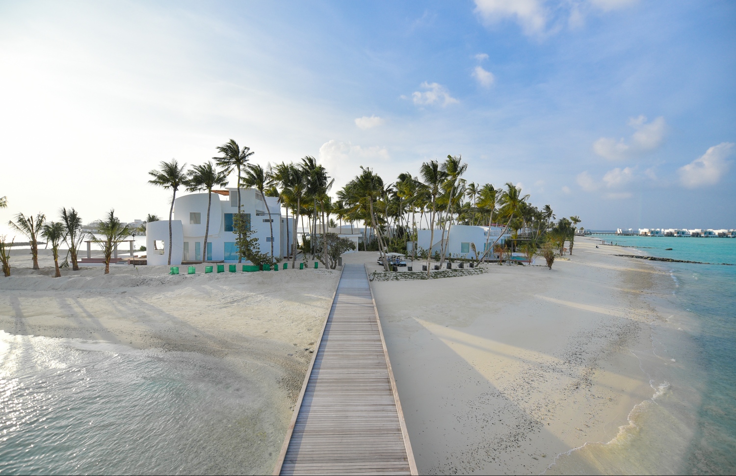 ލަކްސްގެ ފަރާތުން ރާއްޖޭގައި ހުޅުވި ދެވަނަ ރިސޯޓު، ލަކްސް ނޯތު މާލެ ރިސޯޓުގެ އަތިރިމަތި ސަރަހައްދު.---ފޮޓޯ: ހުސައިން ވަހީދު/މިހާރު