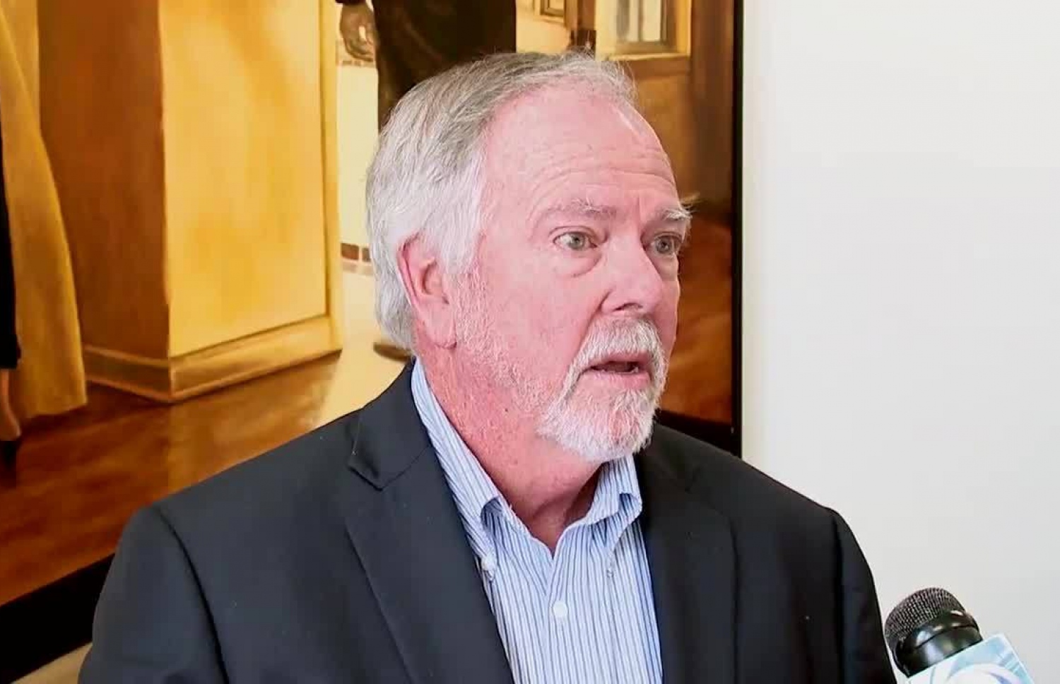 ދުންފަތުގެ އިސްތިއުމާލު ކުރެވޭޜ އުމުރު މަތި ކުރަން ބިލް ހުށަހެޅި މެމްބަރު ޑރ. ރިޗަޑް.