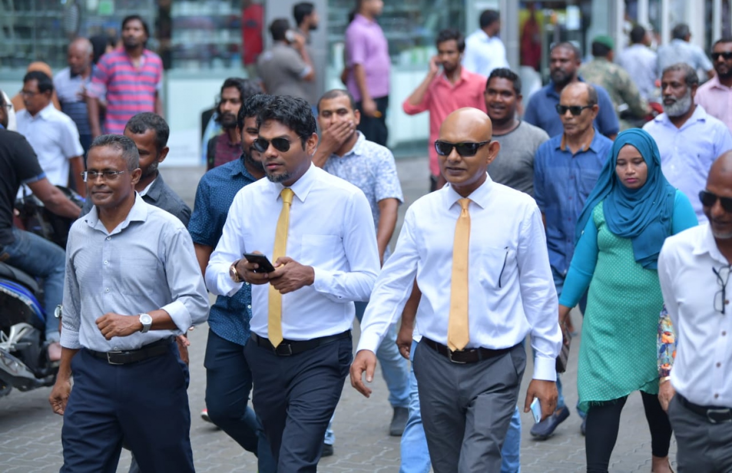 ފޯމް ހުށައަޅަން އެމްޑީޕީން އިންތިހާބާ ބެހޭ މަރުކަޒަށް ދިޔައީ ޕާޓީގެ އޮފީހުން ފެށިގެން ހިނގާފައި