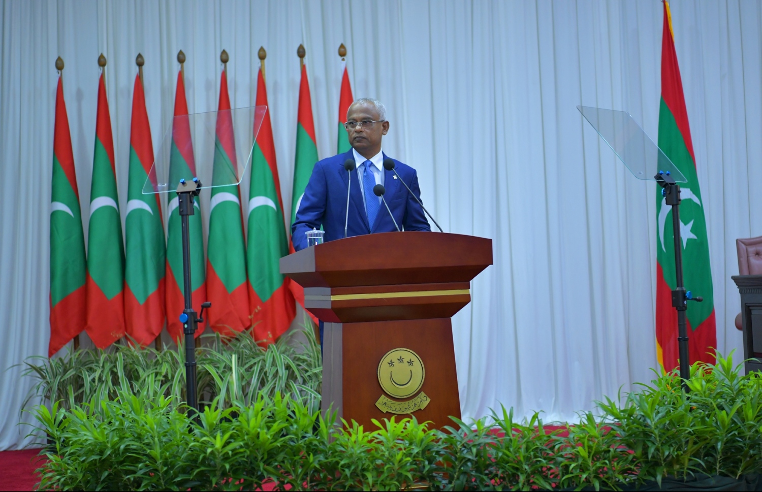 މާލެ: ފެބްރުއަރީ 7، 2019: ރައްޔިތުންގެ މަޖިލިސް ހުޅުވުމުގެ ގޮތުން ދަރުބާރުގޭގައި ބޭއްވި ރަސްމިއްޔާތުގައި ރައީސް އިބްރާހިމް މުހައްމަދު ސޯލިހް ދައުރުގެ ފުރަތަމަ ރިޔާސީ ބަޔާން ދެއްވަނީ.---ފޮޓޯ: ރައީސް އޮފީސް