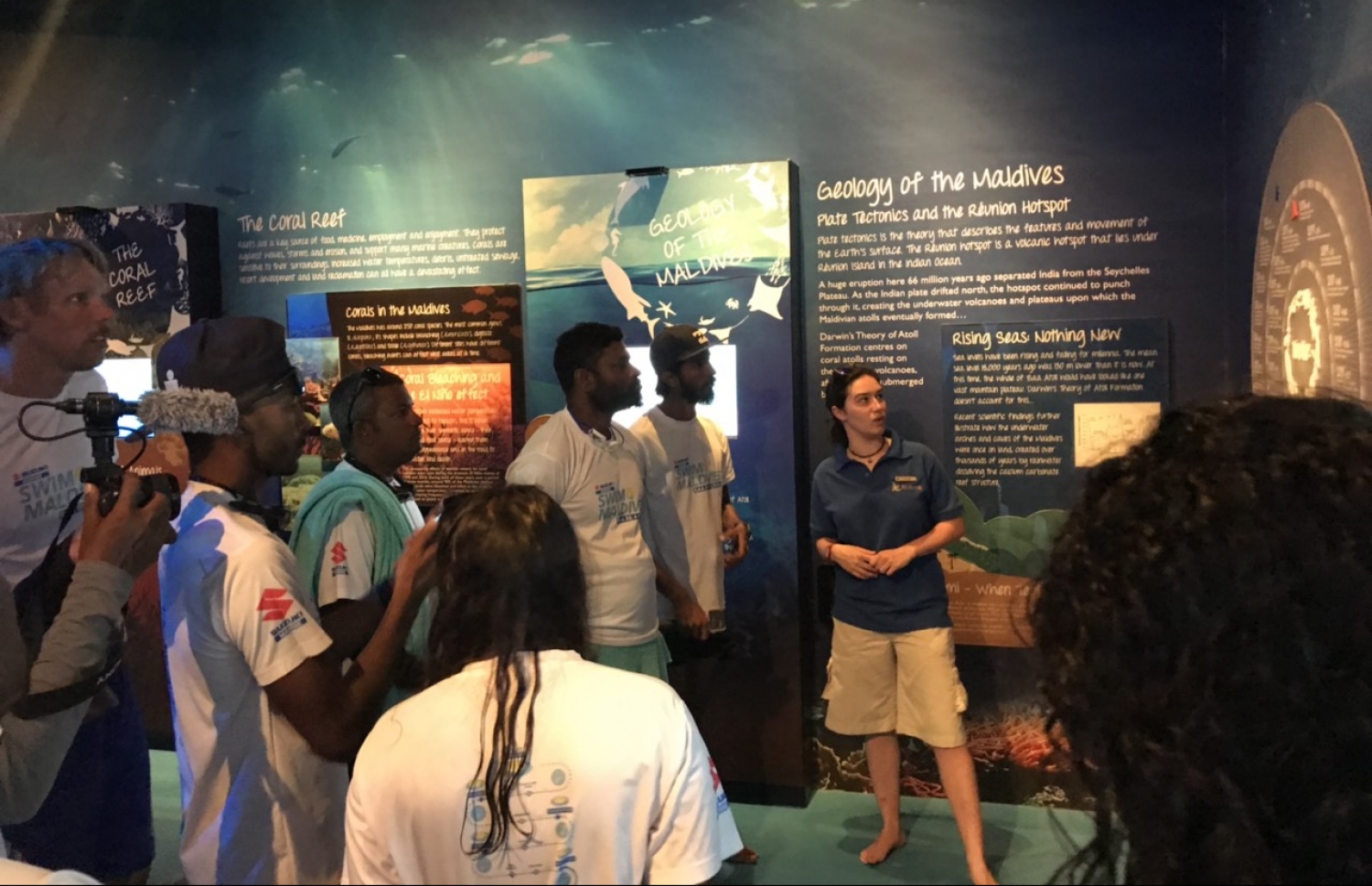 ފެތުމުގެ ބައިވެރިން ފޯސީޒަން ރިސޯޓުގެ މެރިން ޑިސްކަވަރީ ސެންޓަރުގައި-- ފޮޓޯ: އަހުމަދު ސާއިލް އަލީ/މިހާރު