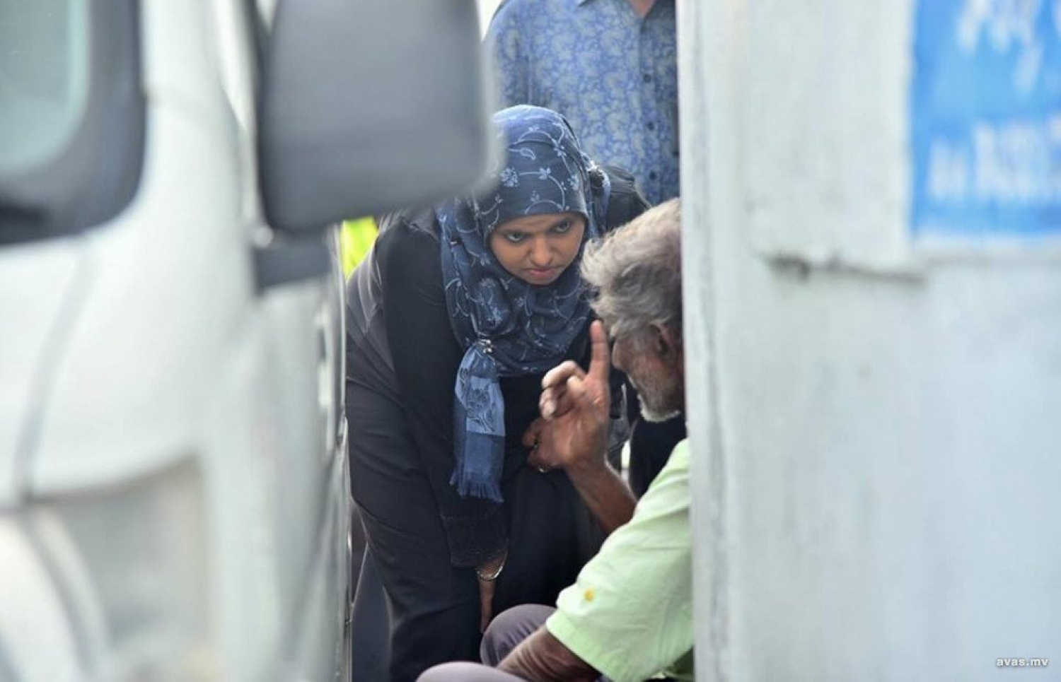 ޖެންޑާ މިނިސްޓަރު ފަގީރުންނާ ބައްދަލު ކުރައްވަނީ: މައްސަލަތައް ސާފުކުރެއްވި -- ފޮޓޯ: ޖެންޑާ މިނިސްޓްރީ