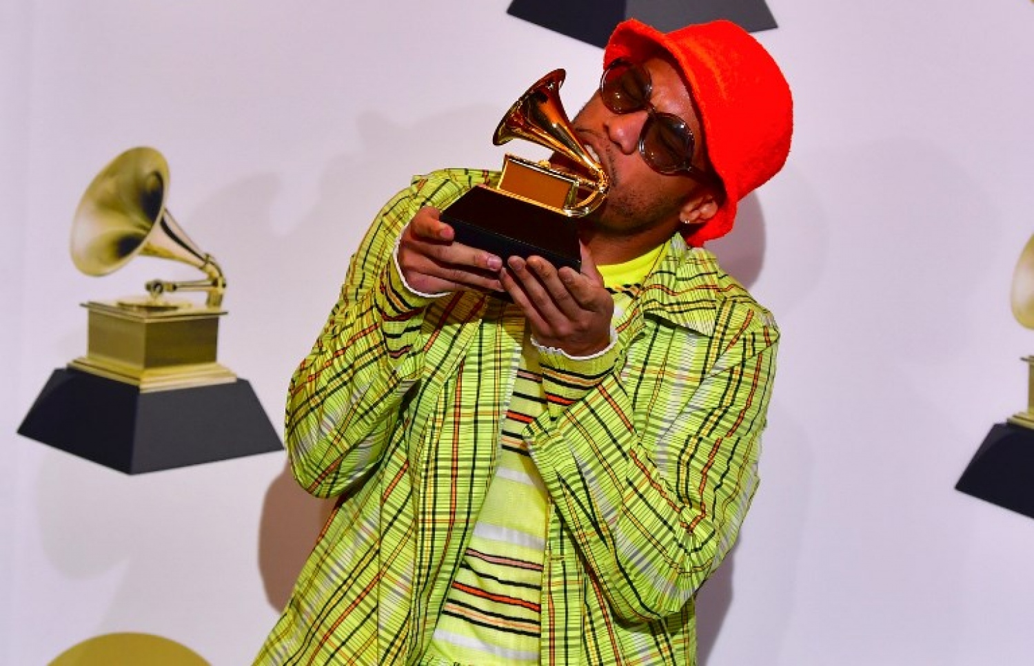 ލޮސް އެންޖެލެސް: ފެބްރުއަރީ 10، 2019: ހޮލީވުޑް މިއުޒިކީ ދާއިރާ ފަންނާނުންގެ އެވޯޑް ކަމަށްވާ "ގްރެމީ އެވޯޑްސް"ގެ މިއަހަރުގެ ހަފުލާގައި، މިއުޒީޝަން އެންޑާސަން ޕާކް "ބެސްޓް ރެޕް"ގެ އެވޯޑާއެކު.-- ފޮޓޯ: އޭއެފްޕީ