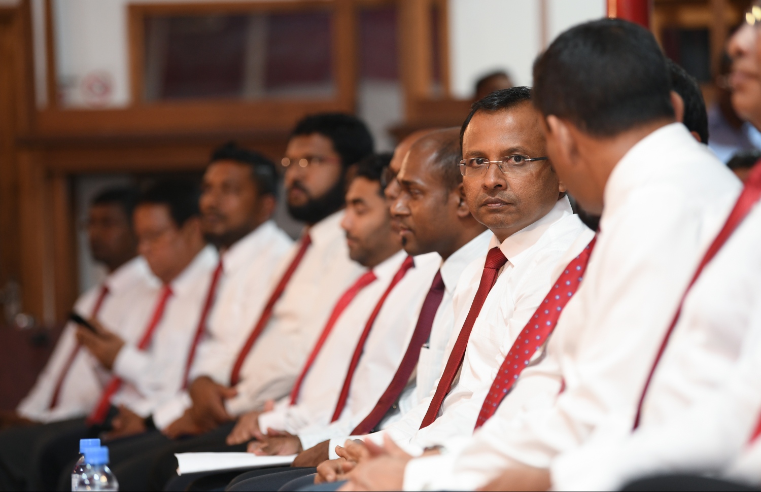 މާލެ: ފެބްރުއަރީ 10، 2019- ޖުމްހޫރީ ޕާޓީން މިރޭ ބޭއްވި ޖަލްސާ ގައި ބައިވެރިވެވަޑައިގެންނެވި ބައެއް ބޭފުޅުން.---ފޮޓޯ: ހުސައިން ވަހީދު/މިހާރު