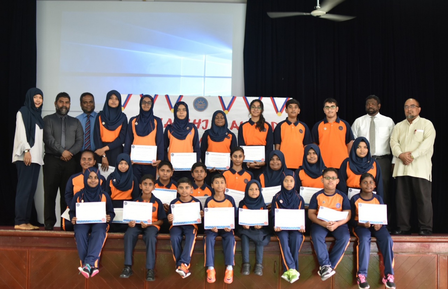 ބްރައިޓްވޭ އިންޓަނޭޝަނަލް ސްކޫލުގެ ސްކޮލަޝިޕް ލިބުނު ދަރިވަރުންތައް -- ފޮޓޯ: ބްރައިޓްވޭ އިންޓަނޭޝަނަލް ސްކޫލް