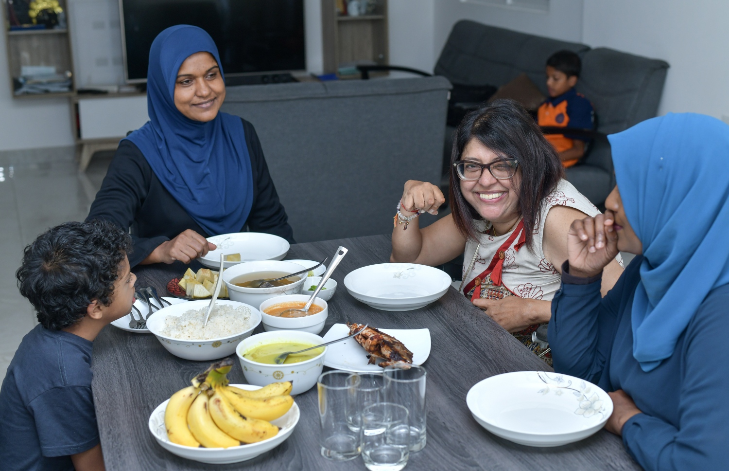 ޕައްމޫ ދިވެހި ބައެއް ކެޔުންތައް ތަޖުރިބާ ކުރަނީ --ފޮޓޯ:ނިޝާން އަލީ/މިހާރު