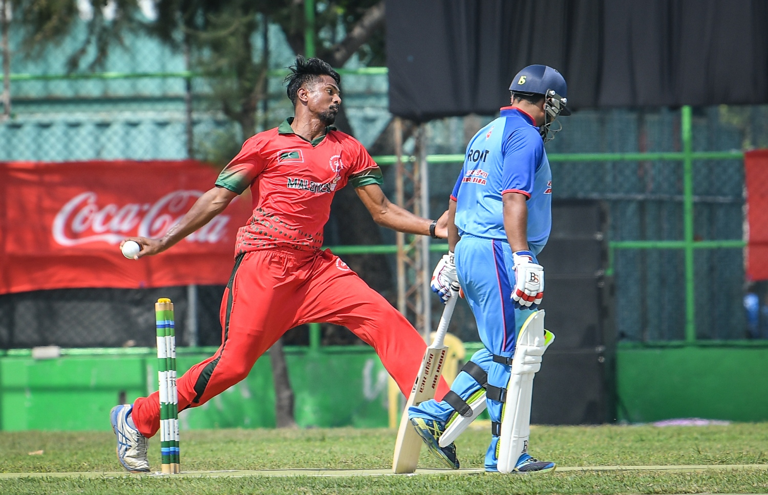 ރާއްޖޭގެ ފާސްޓްބޯލަރު ހަސަން އިބްރާހިމް އުކަނީ. --ފޮޓޯ: ނިޝާން އަލީ/ މިހާރު