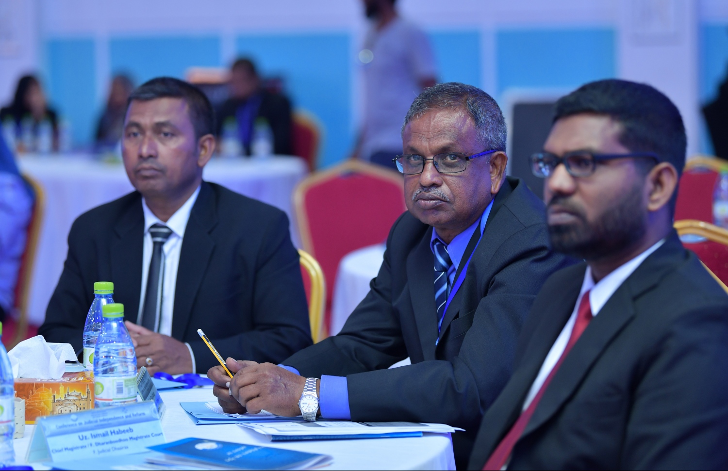 "ޖުޑީޝަލް ކޮންފަރެންސް އޮން ޖުޑީޝަލް އިންޑެޕެންޑެންސް އެންޑް ރިފޯމް" އިފްތިތާހު ކުރުމަށް ބޭއްވި ޖަލްސާ. --- ފޮޓޯ: ހުސެއިން ވަހީދު/ މިހާރު