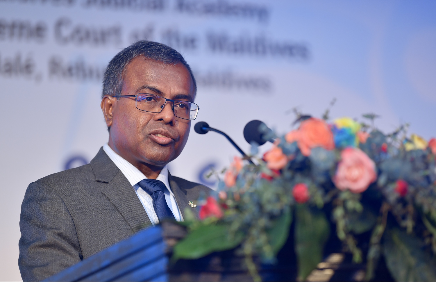 މާލެ: ފެބުރުއަރީ 19، 2019: ޝަރުއީ ދާއިރާ މިނިވަންކުރުމާއި ހަރުދަނާކުރުމާ ގުޅޭގޮތުން ބާއްވާ ސެމިނާ ފެށުމުގެ ރަސްމިއްޔާތުގައި އުއްތަމަފަނޑިޔާރު އަހުމަދު އަބްދުﷲ ދީދީ ވާހަކަދައްކަވަނީ---. ފޮޓޯ: ހުސައިން ވަހީދު/މިހާރު