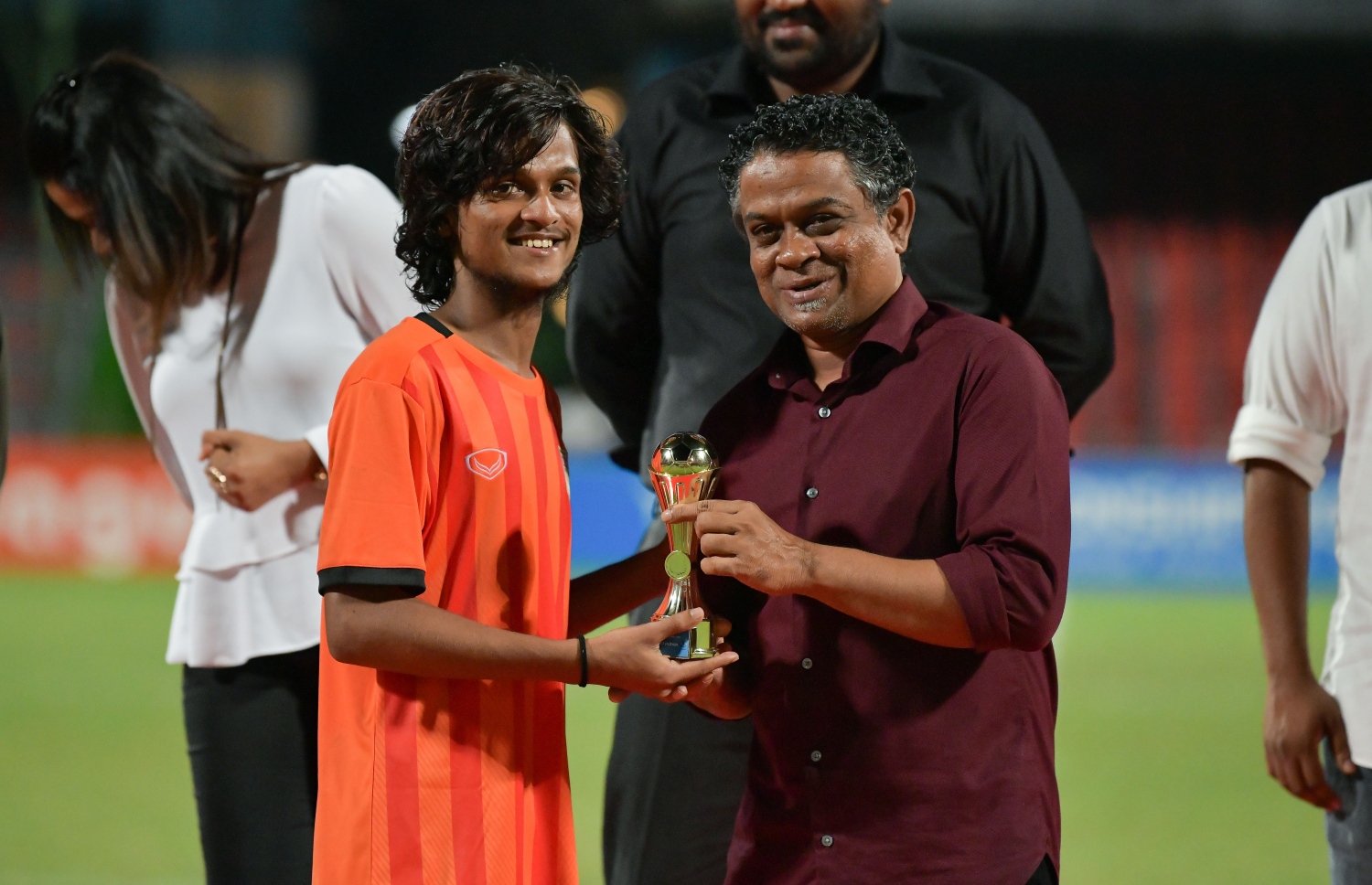 މާލެ- 19 ފެބުރުއަރީ 2019- ޔޫތު ޗެމްޕިއަންޝިޕް ފުޓްބޯޅަ މުބާރާތުގެ ފައިނަލް މެޗުގެ ތެރެއިން، ޓީސީ ސްޕޯޓްސް ކްލަބް އަދި އީގަލްސް ބައްދަލުކުރި މެޗު.-- ފޮޓޯ: ނިޝާން އަލީ/މިހާރު