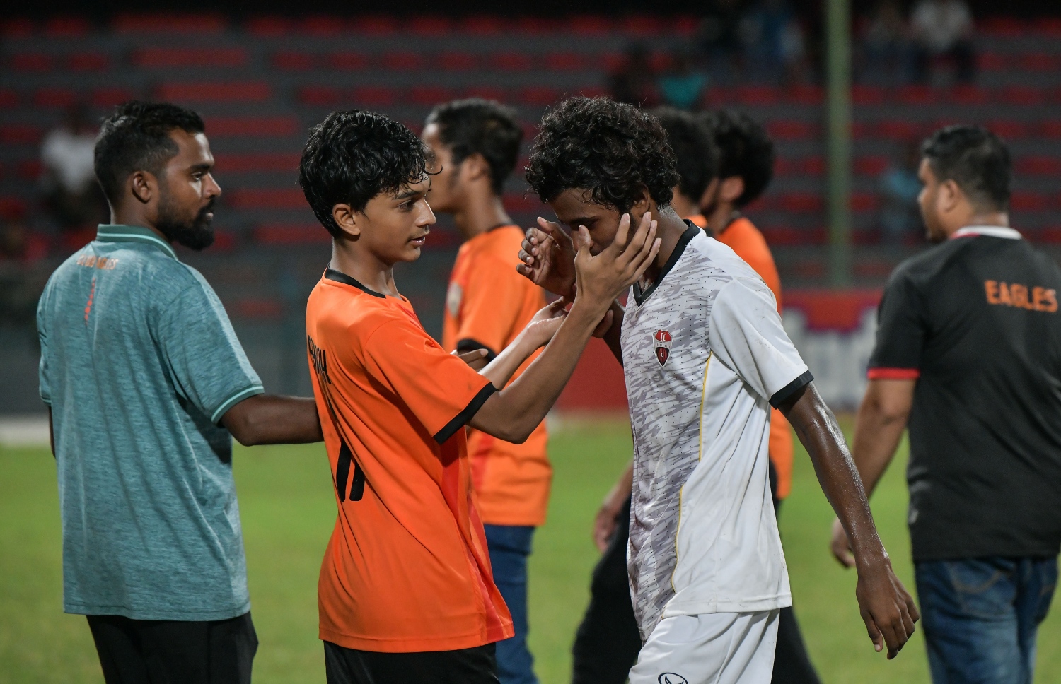 މާލެ- 19 ފެބުރުއަރީ 2019- ޔޫތު ޗެމްޕިއަންޝިޕް ފުޓްބޯޅަ މުބާރާތުގެ ފައިނަލް މެޗުގެ ތެރެއިން، ޓީސީ ސްޕޯޓްސް ކްލަބް އަދި އީގަލްސް ބައްދަލުކުރި މެޗު.-- ފޮޓޯ: ނިޝާން އަލީ/މިހާރު