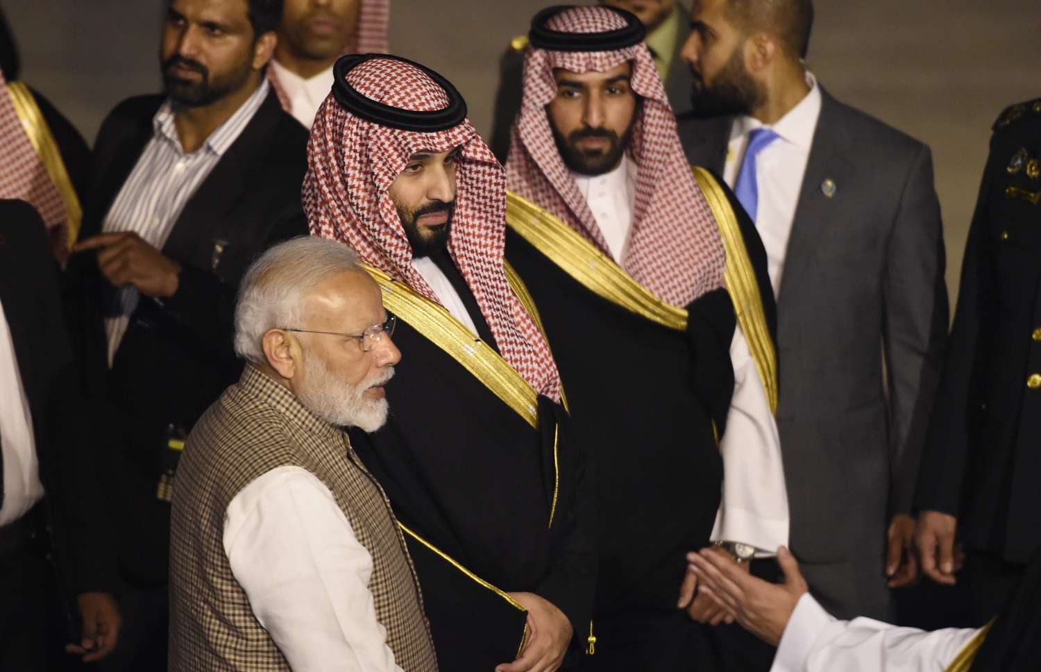 ސައުދީ ވަލީ އަހުދު މުހައްމަދު ބިން ސަލްމާން އަށް ބޮޑު ވަޒީ މޯދީ މަރުހަބާ ދަންނަވަނީ. --ފޮޓޯ:އޭއެފްޕީ