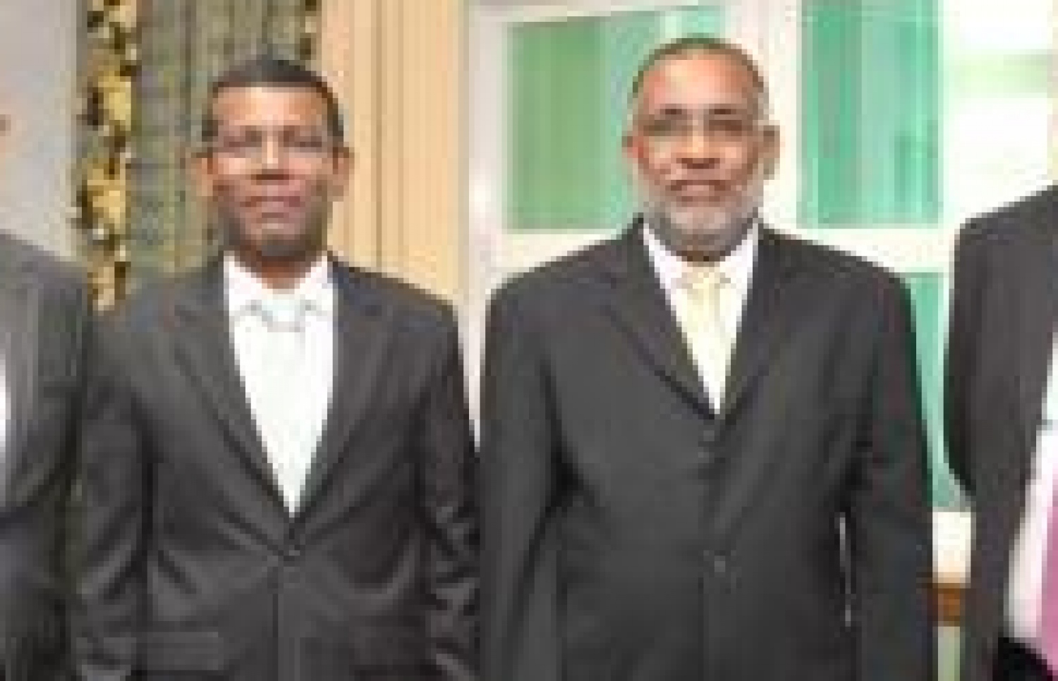 ނަޝީދާއި މައުސޫމް އެކުގައި: ނަޝީދުގެ ވެރިކަމުގައި ރައީސް އޮފީހުގެ ޗީފް އޮފް ސްޓާފް ކަމުގެ މަގާމް މައުސޫމް ފުރުއްވި.