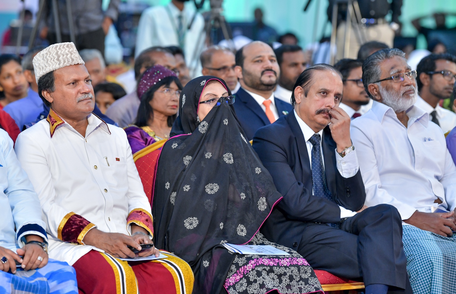 މާލެ: ފެބުރުއަރީ 21، 2019- މި އަހަރުގެ މާދަރީ ބަހުގެ ދުވަހުގެ މުނާސަބަތުގައި ދަރުބާރުގޭގައި ބޭއްވި ހާއްސަ ރަސްމިއްޔާތުގެ ތެރެއިން.--- ފޮޓޯ: ނިޝާން އަލީ/މިހާރު