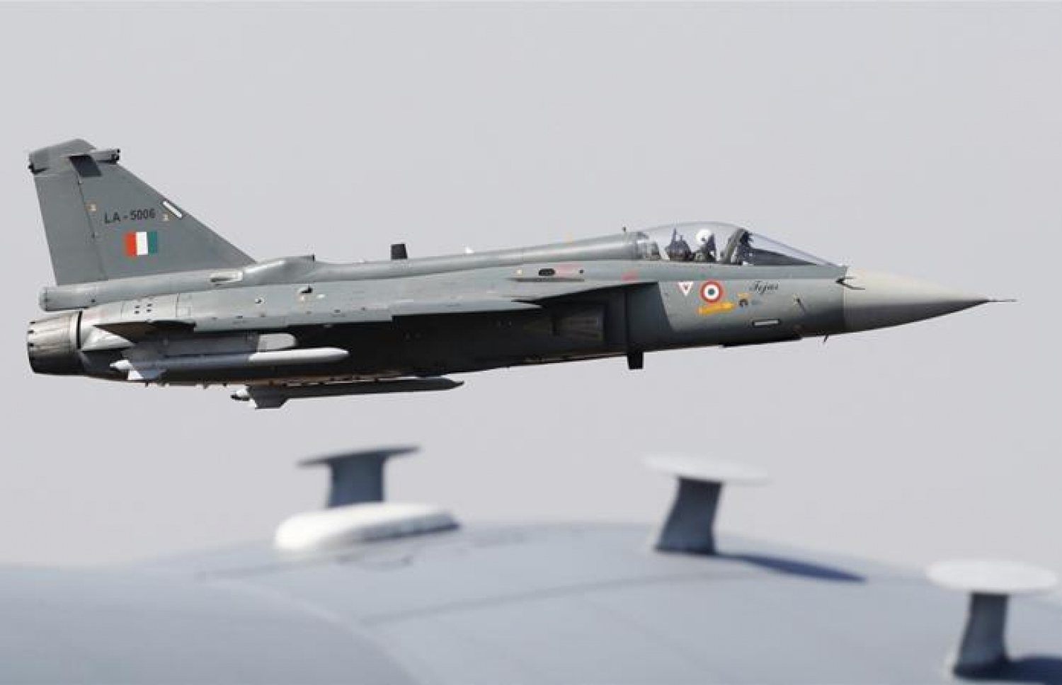 އިންޑިއާގެ ޕައިލެޓަކު ހައްޔަރުކޮށްފައިވާ ކަމަށް ޕާކިސްތާނުން ބުނެފައިވޭ. --ފޮޓޯ:އޭޕީ